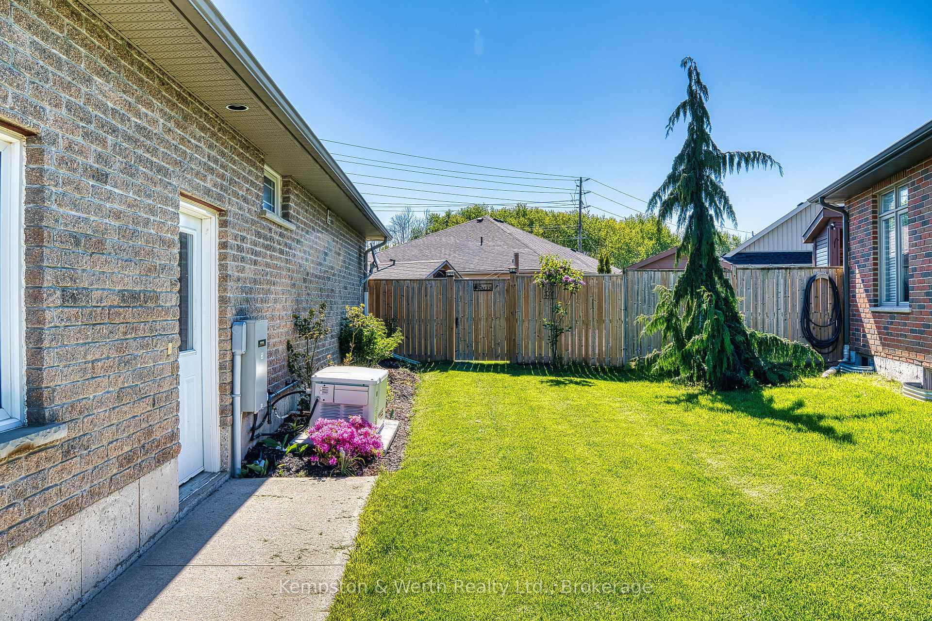 Photo 35 of 295 Anger Street E, North Perth, Listowel — HOMEH
