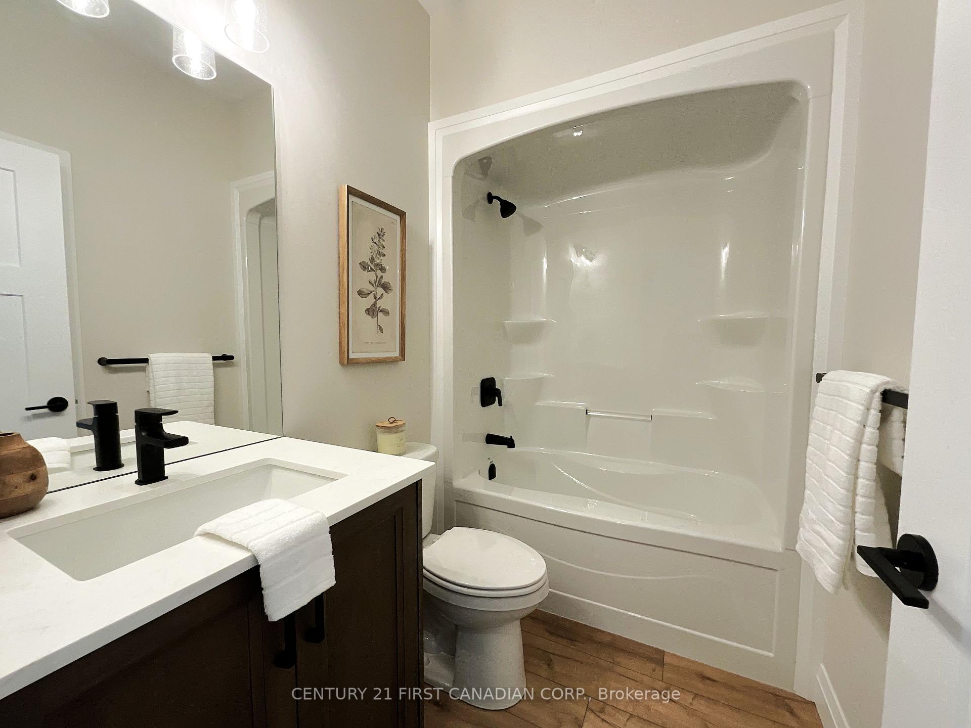 Photo 7 of 54 Postma Crescent, North Middlesex, Alisa Craig — HOMEH