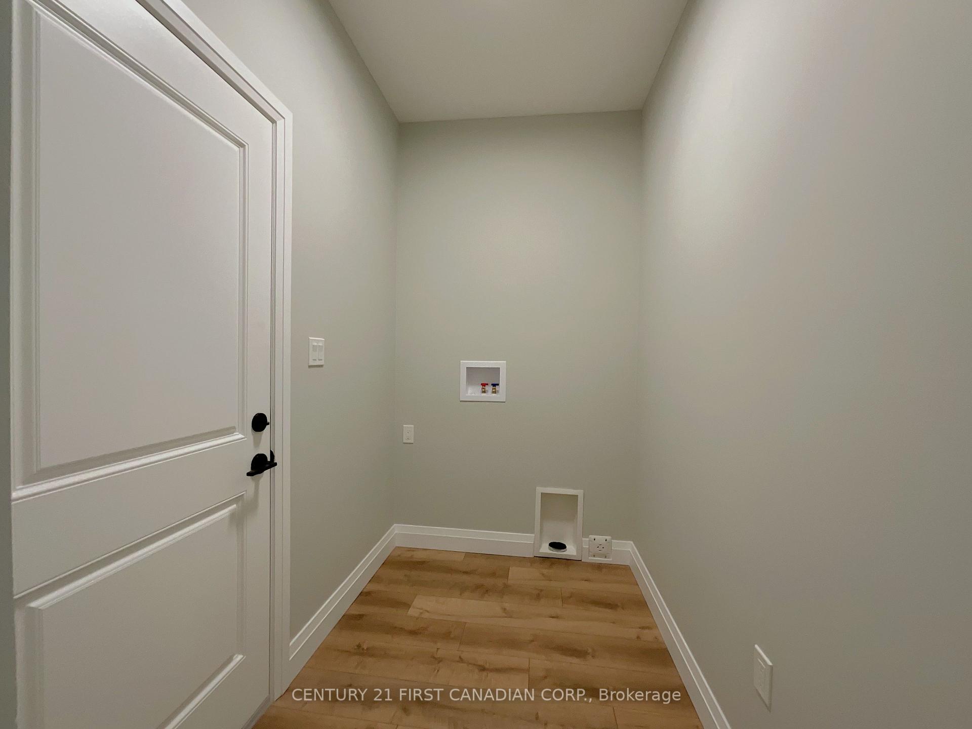 Photo 9 of 54 Postma Crescent, North Middlesex, Alisa Craig — HOMEH