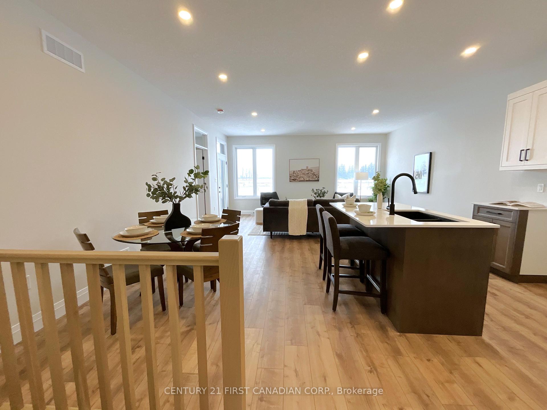 Photo 10 of 54 Postma Crescent, North Middlesex, Alisa Craig — HOMEH