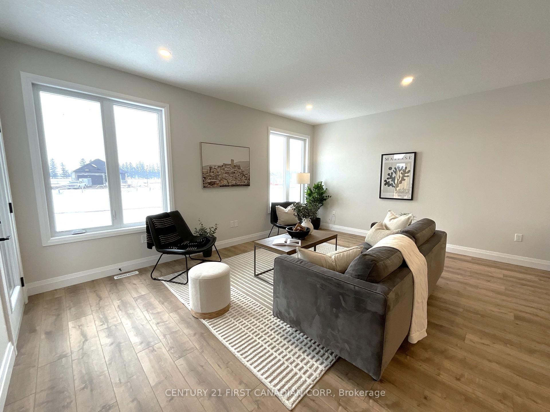 Photo 17 of 54 Postma Crescent, North Middlesex, Alisa Craig — HOMEH