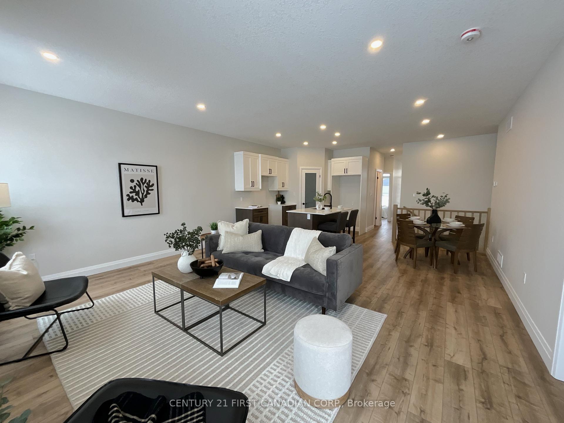 Photo 18 of 54 Postma Crescent, North Middlesex, Alisa Craig — HOMEH