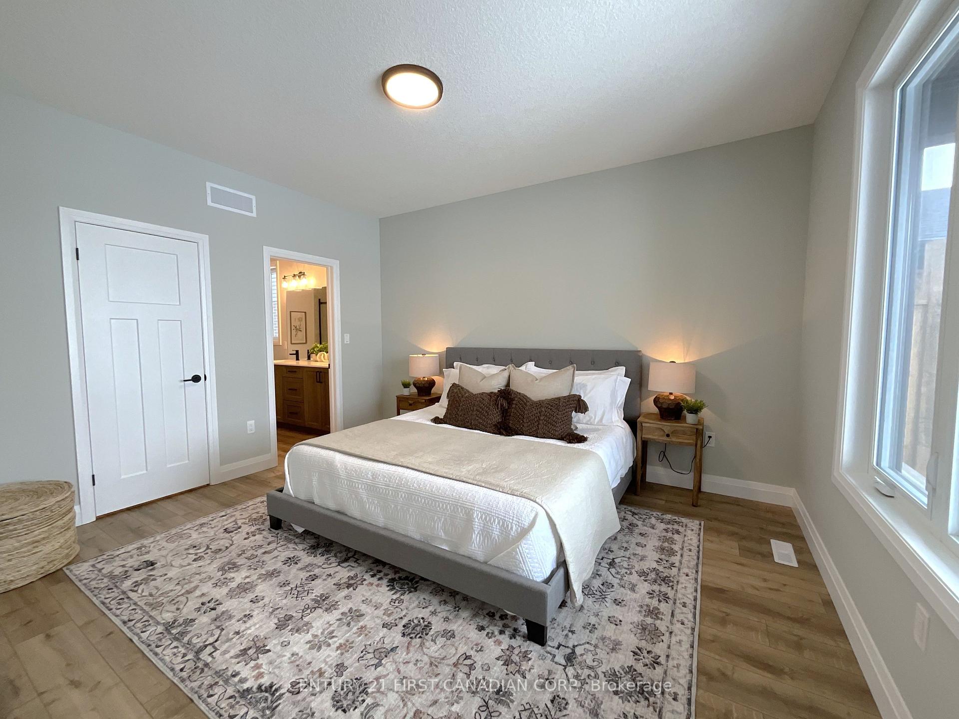 Photo 20 of 54 Postma Crescent, North Middlesex, Alisa Craig — HOMEH
