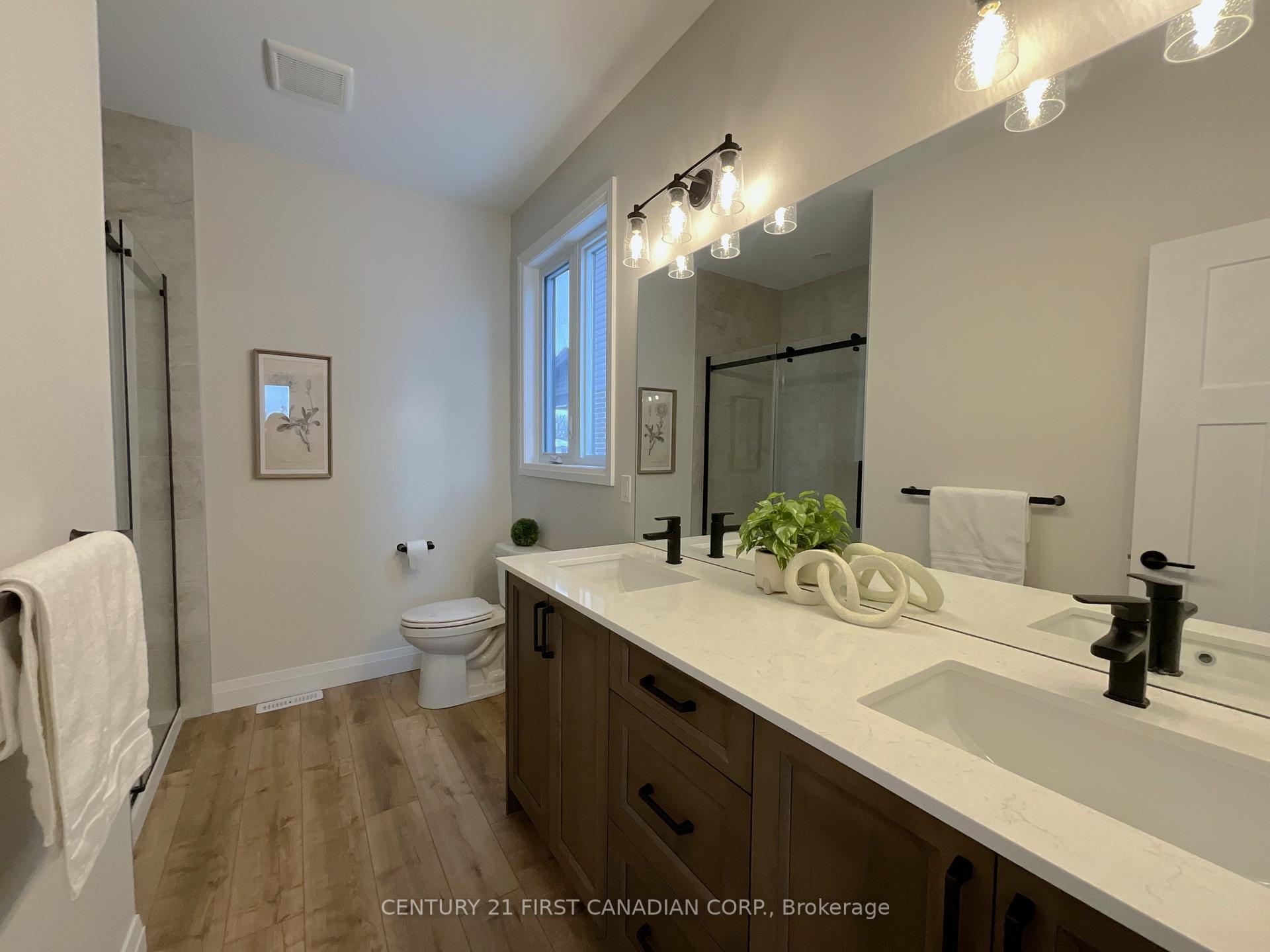Photo 23 of 54 Postma Crescent, North Middlesex, Alisa Craig — HOMEH