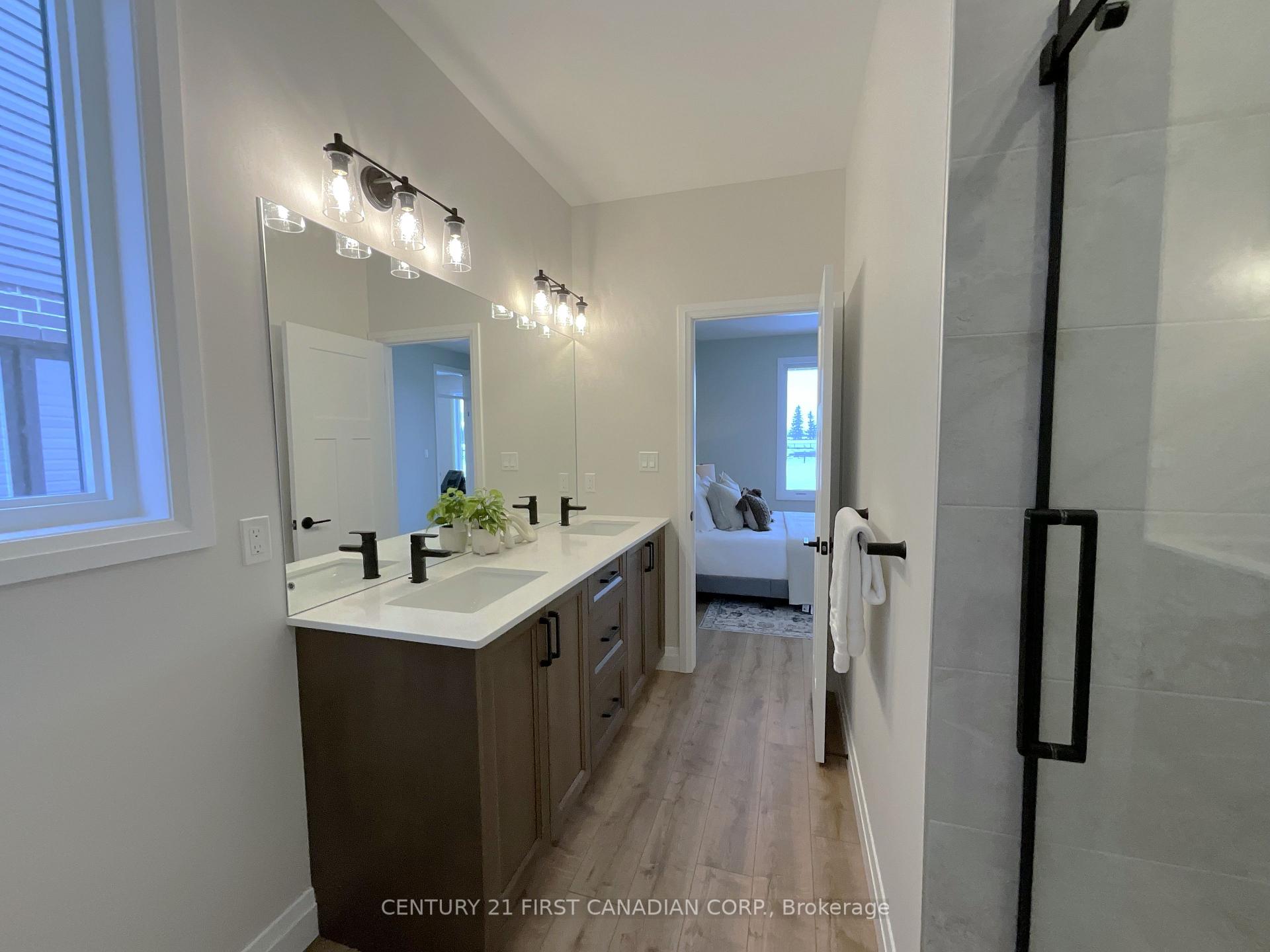 Photo 25 of 54 Postma Crescent, North Middlesex, Alisa Craig — HOMEH