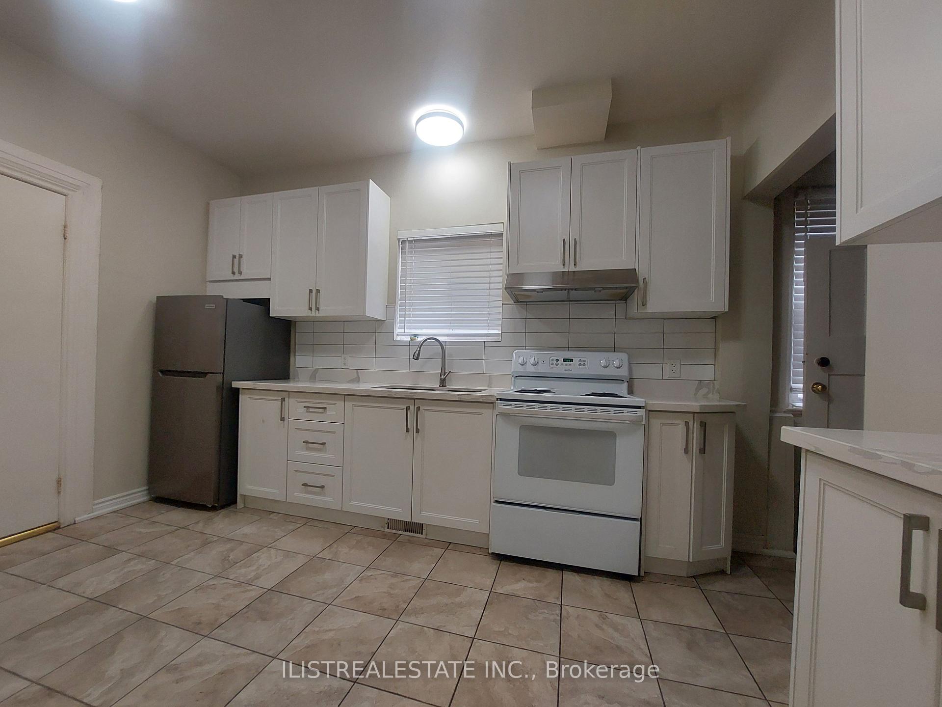 Photo 4 of 222 Athol Street E, Oshawa, Central — HOMEH