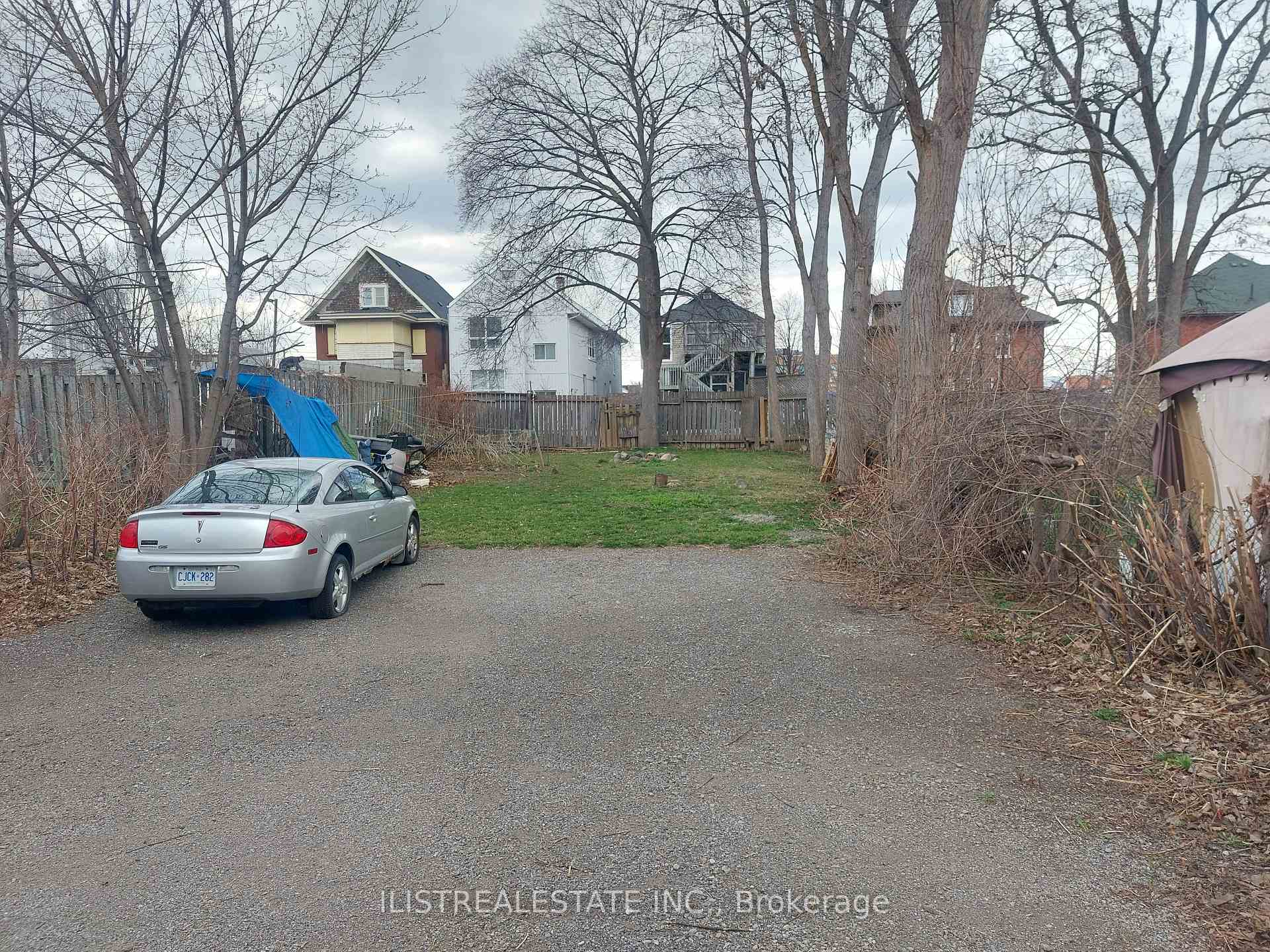 Photo 14 of 222 Athol Street E, Oshawa, Central — HOMEH