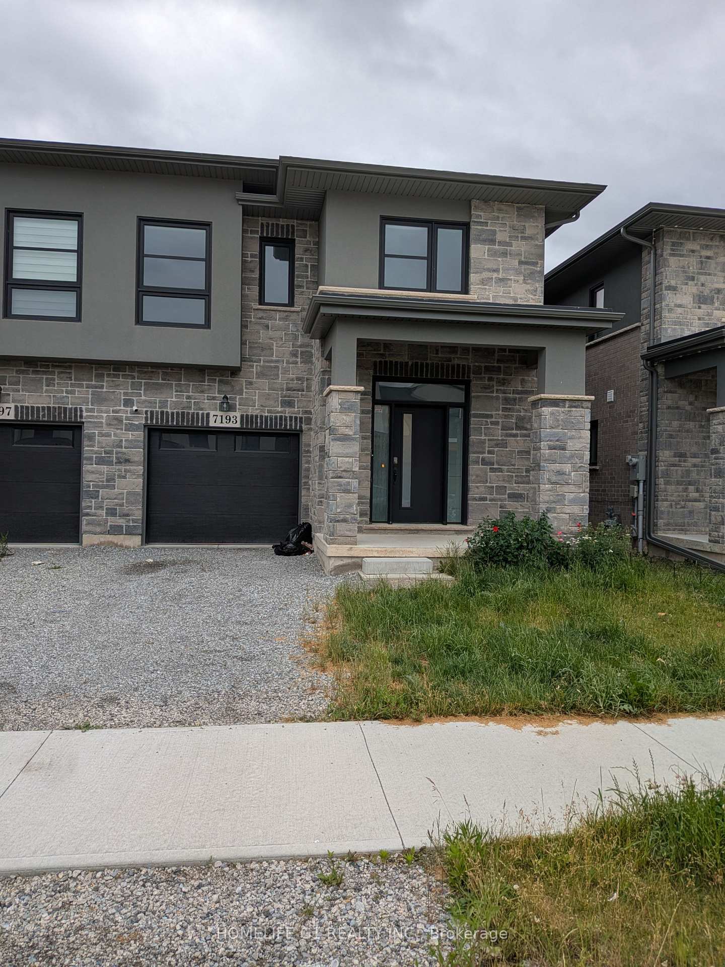 Front of 7193 Parsa Street