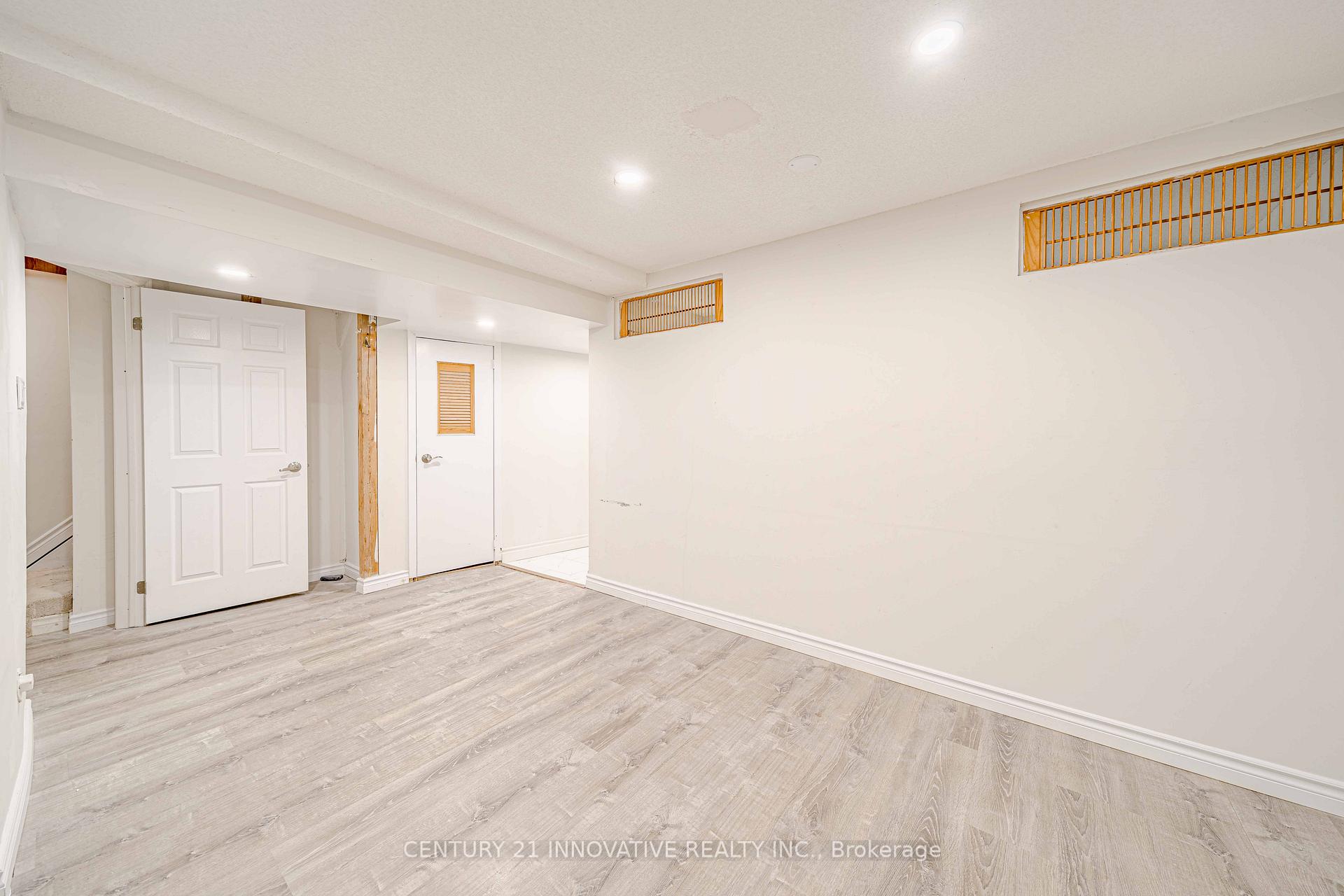Photo 7 of Unit Bsmt, 148 William Honey Crescent, Markham, Middlefield — HOMEH