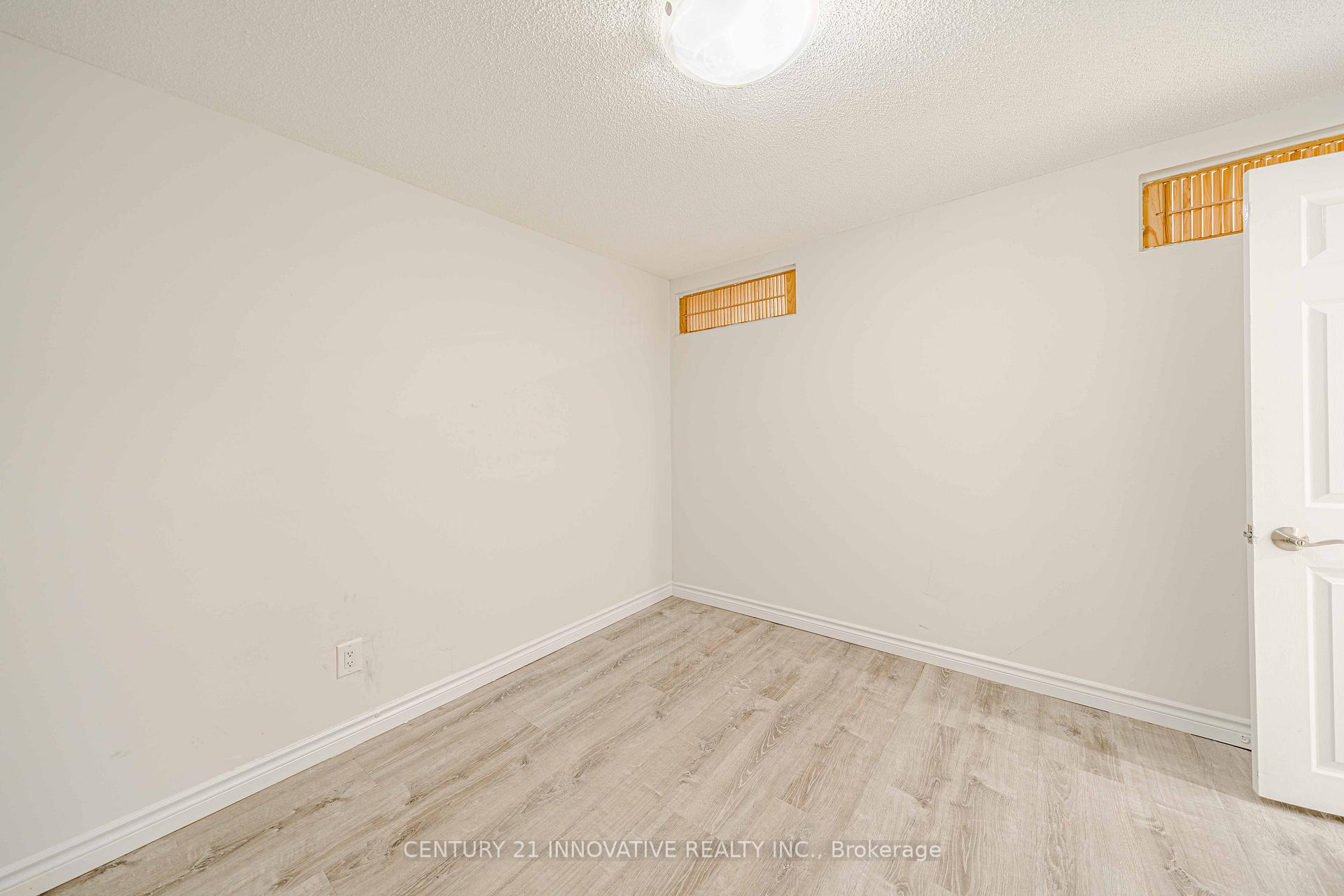 Photo 11 of Unit Bsmt, 148 William Honey Crescent, Markham, Middlefield — HOMEH