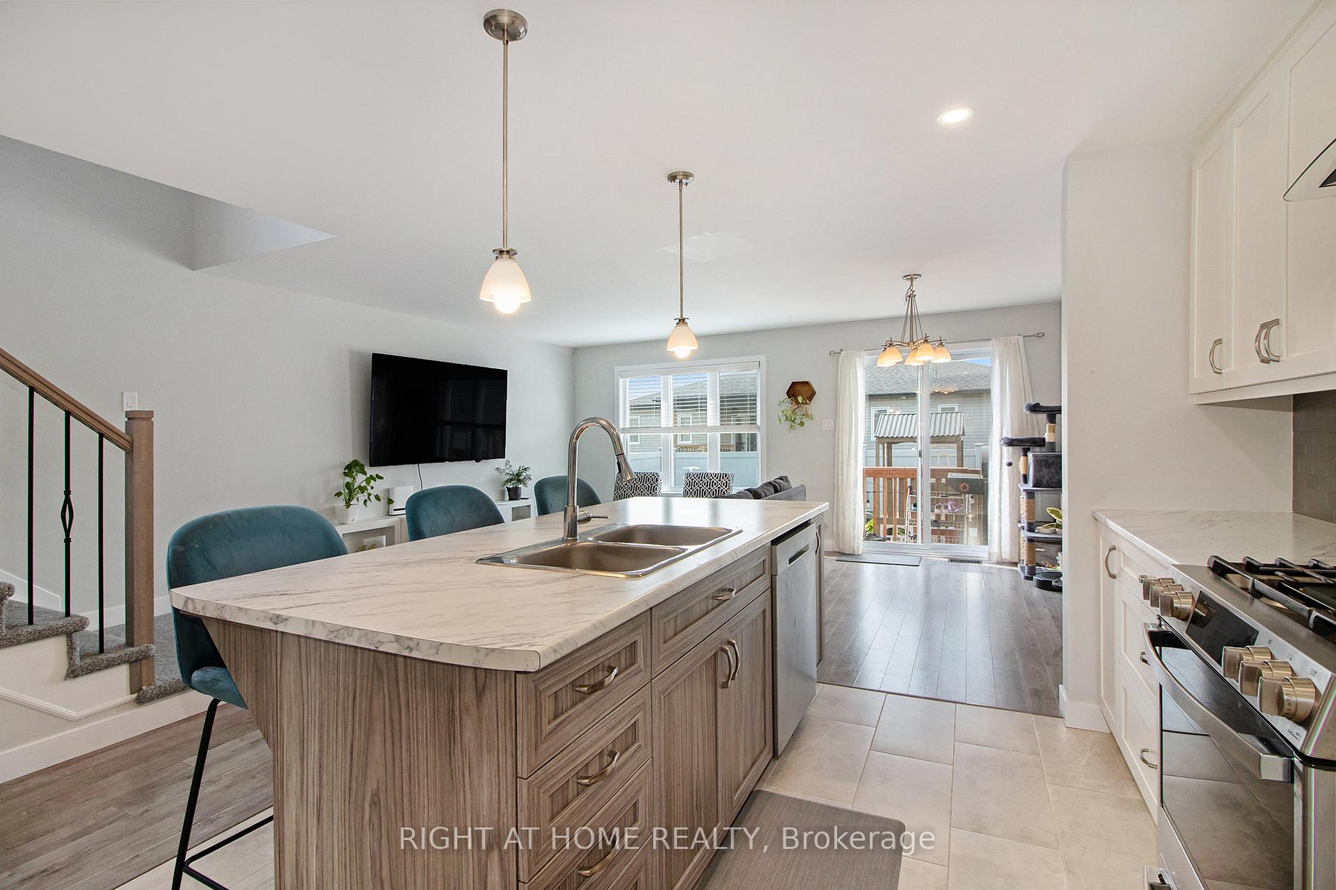 Photo 5 of Unit A, 3 Flagstone Private Lane, North Stormont, North Stormont (Finch) Twp — HOMEH