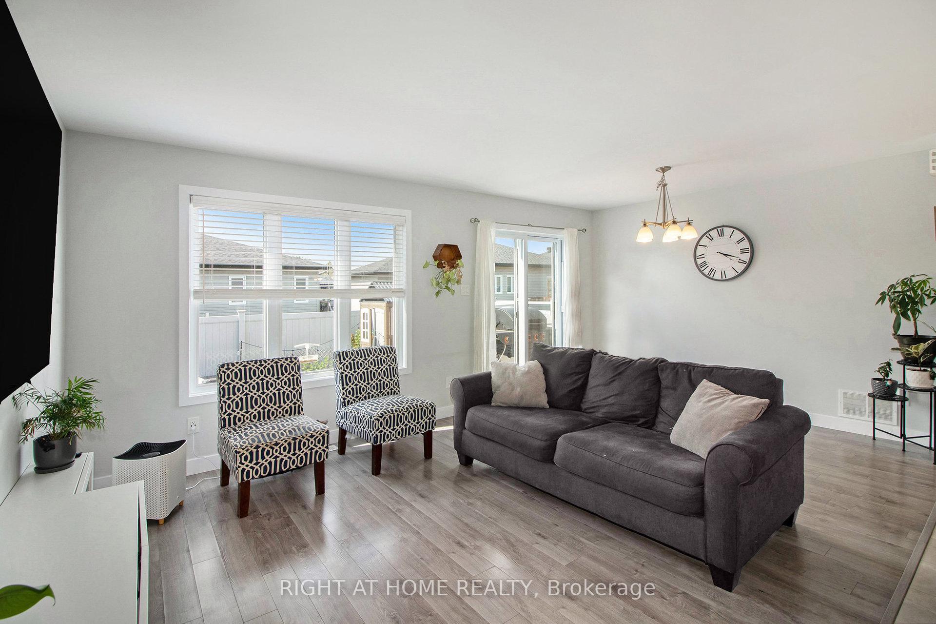 Photo 9 of Unit A, 3 Flagstone Private Lane, North Stormont, North Stormont (Finch) Twp — HOMEH