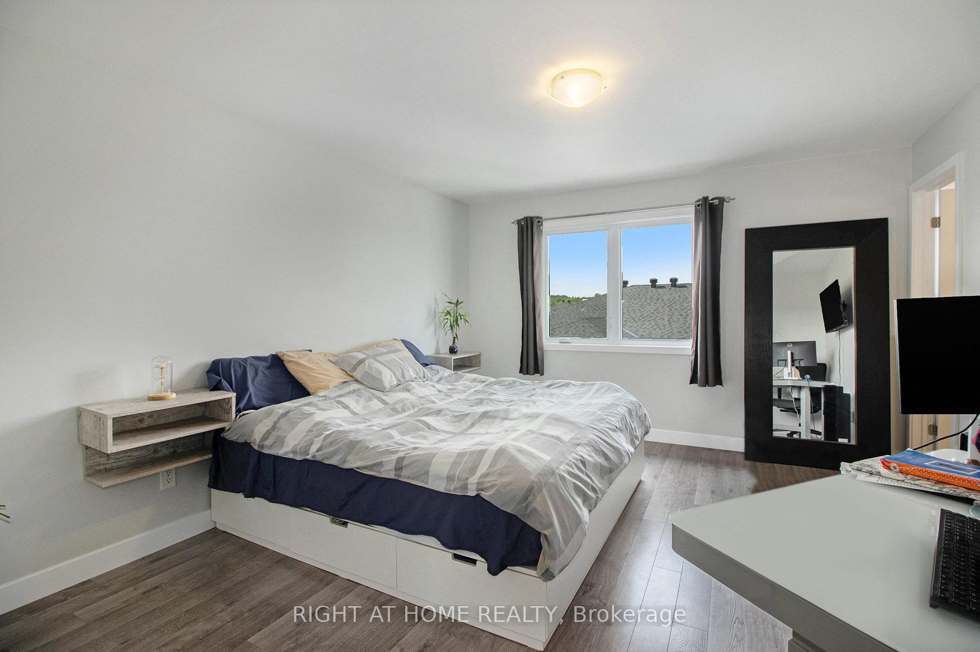 Photo 12 of Unit A, 3 Flagstone Private Lane, North Stormont, North Stormont (Finch) Twp — HOMEH