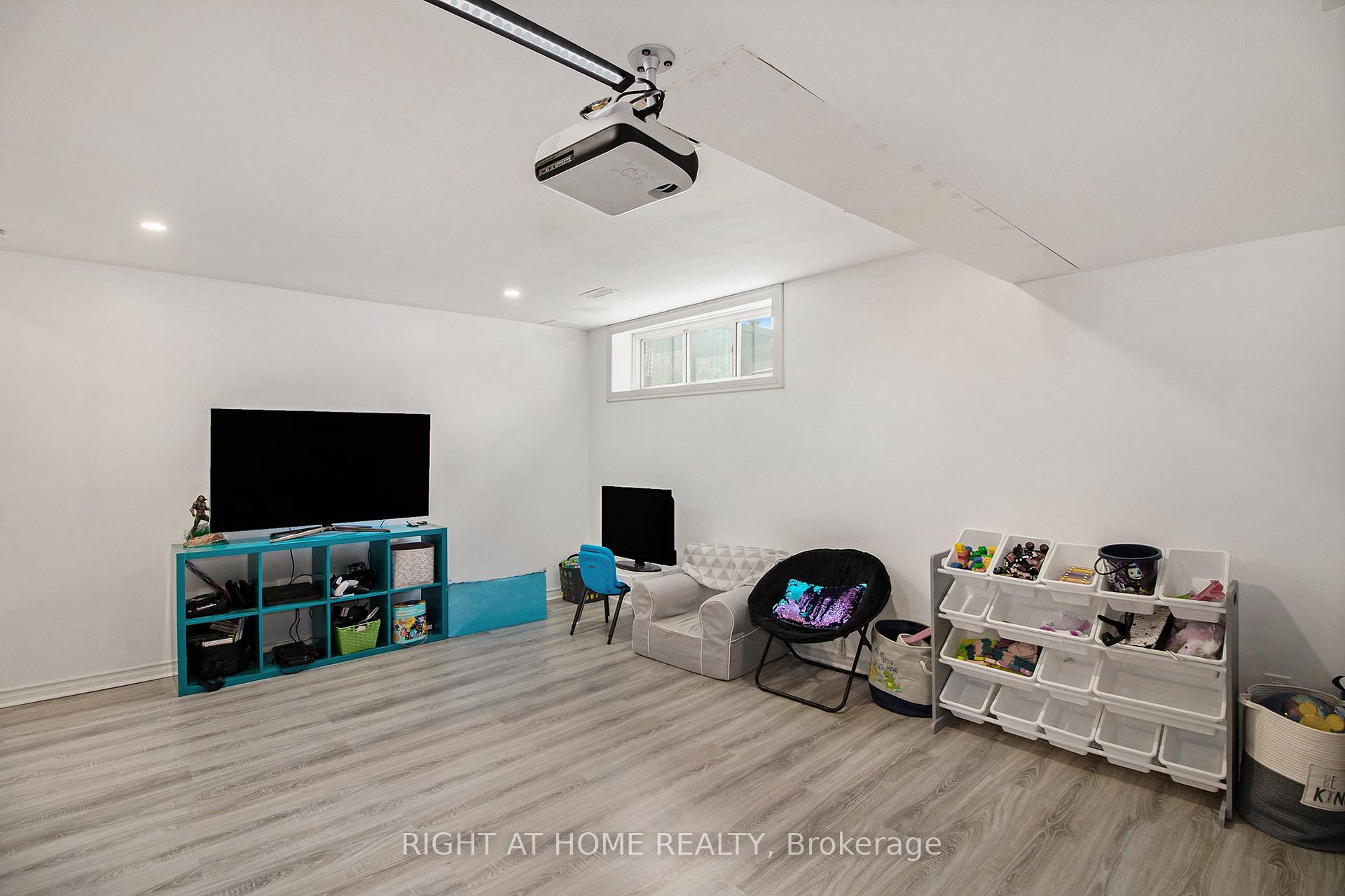 Photo 20 of Unit A, 3 Flagstone Private Lane, North Stormont, North Stormont (Finch) Twp — HOMEH