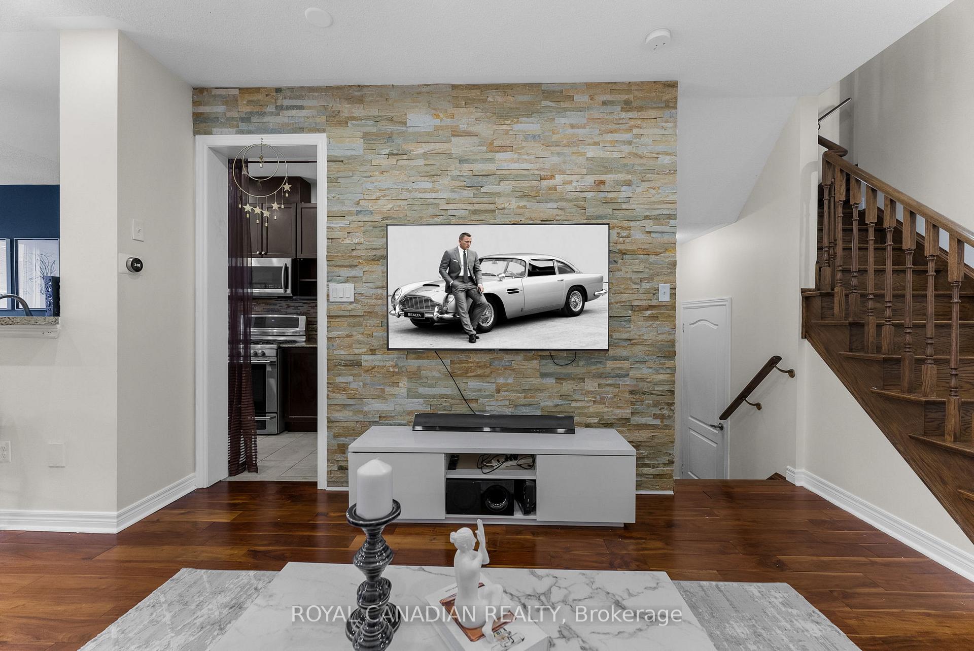 Photo 10 of 4699 Centretown Way, Mississauga, Hurontario — HOMEH