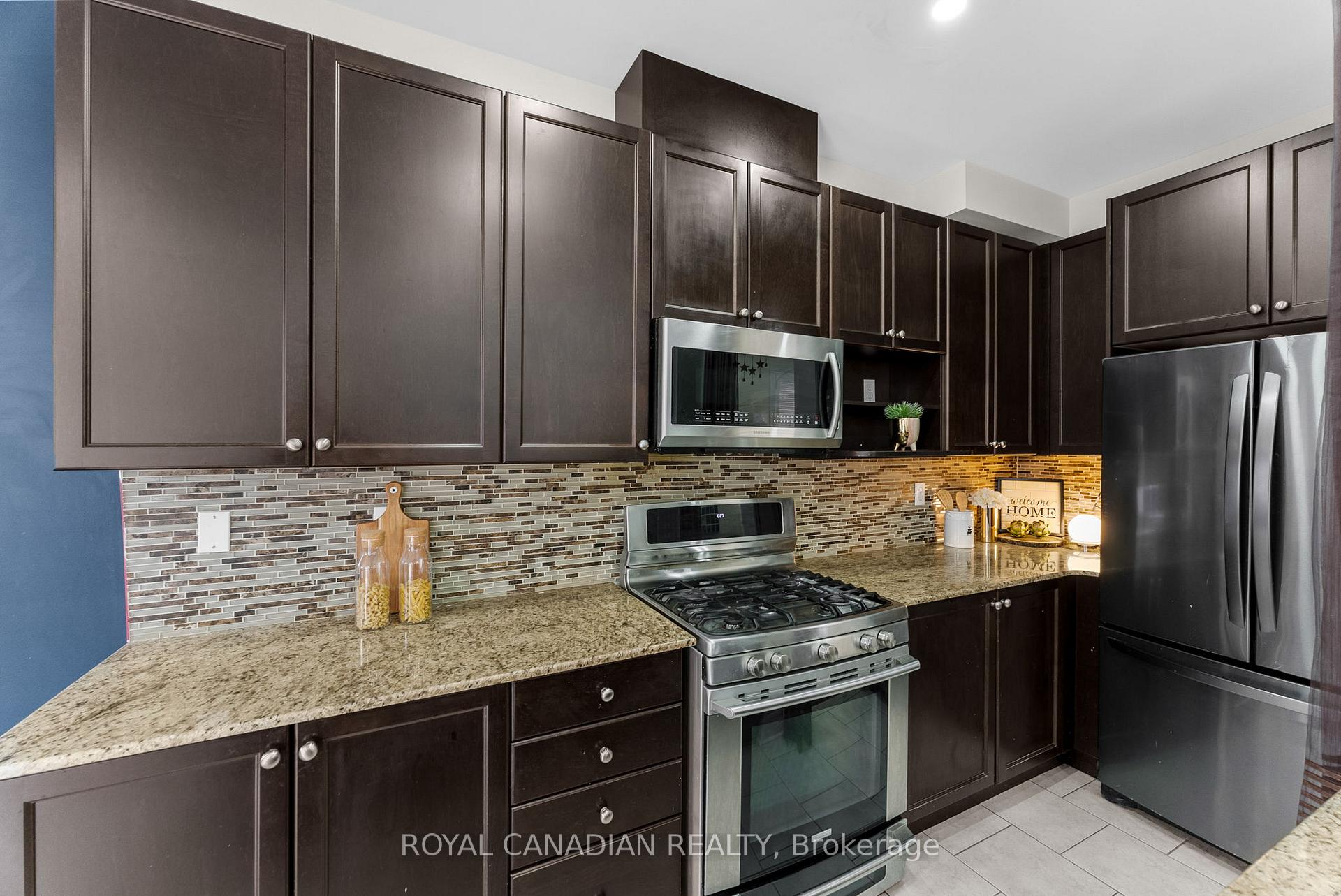 Photo 17 of 4699 Centretown Way, Mississauga, Hurontario — HOMEH