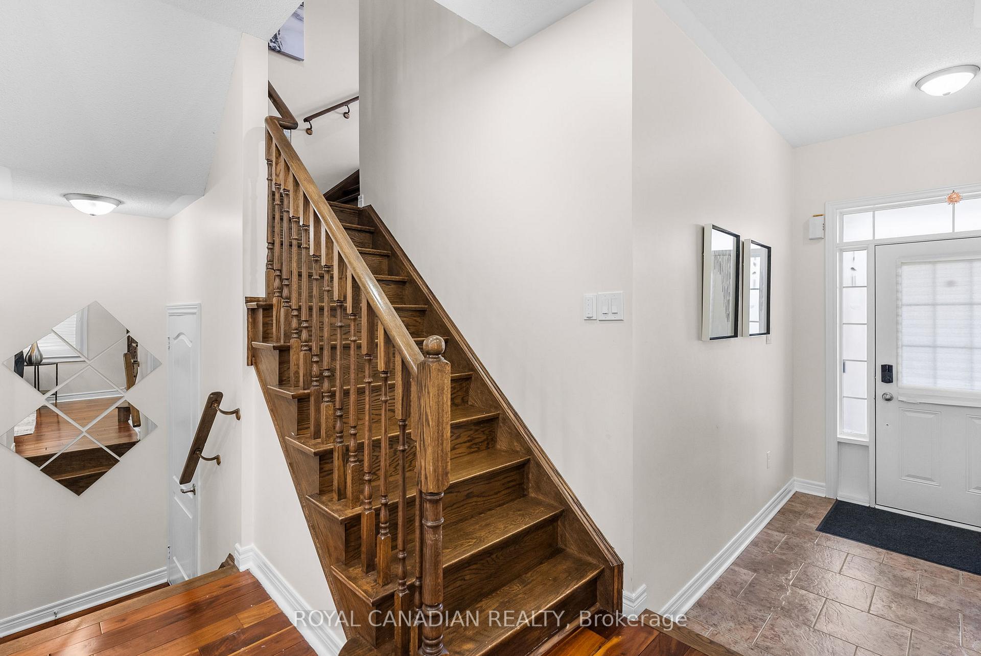 Photo 19 of 4699 Centretown Way, Mississauga, Hurontario — HOMEH
