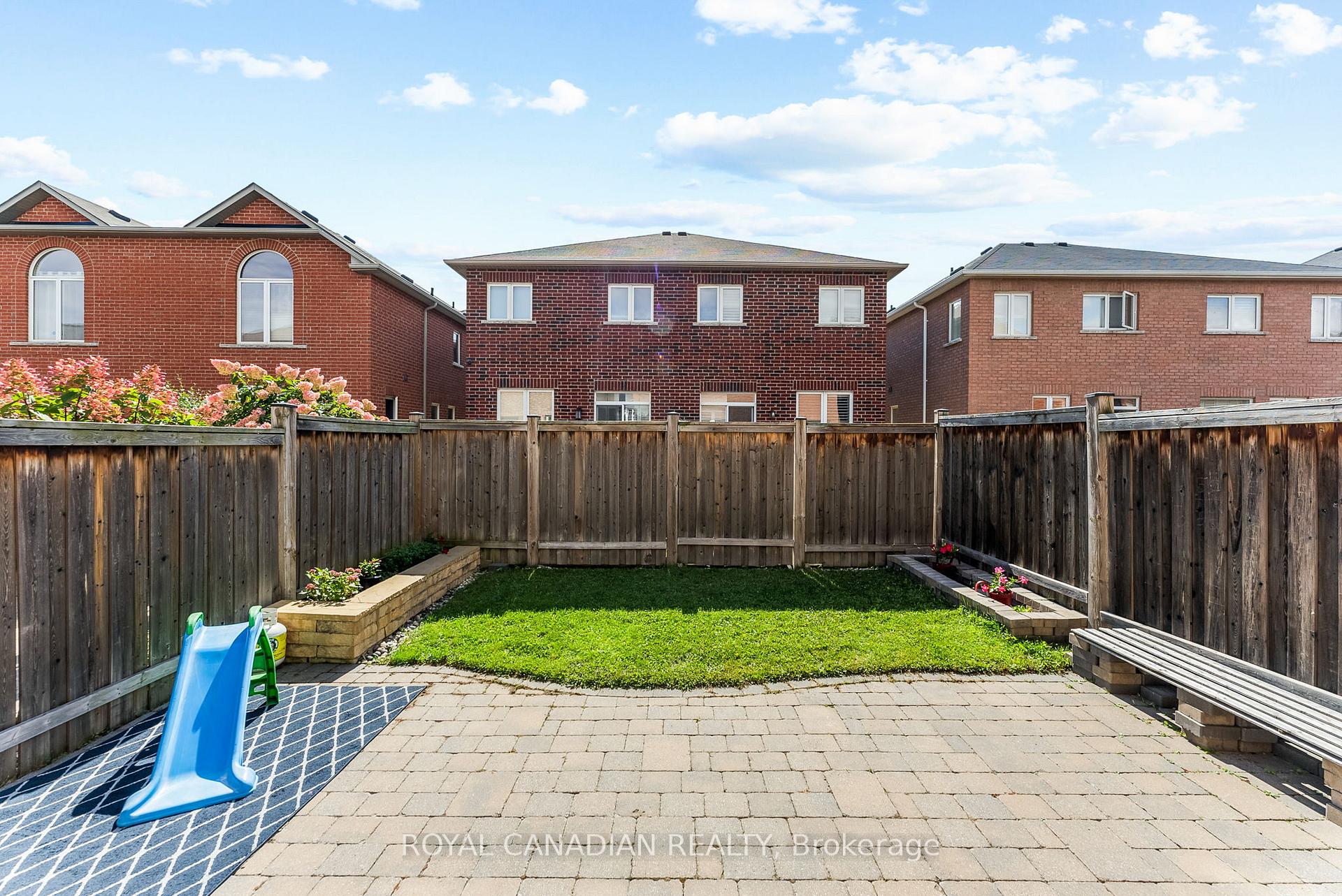 Photo 39 of 4699 Centretown Way, Mississauga, Hurontario — HOMEH