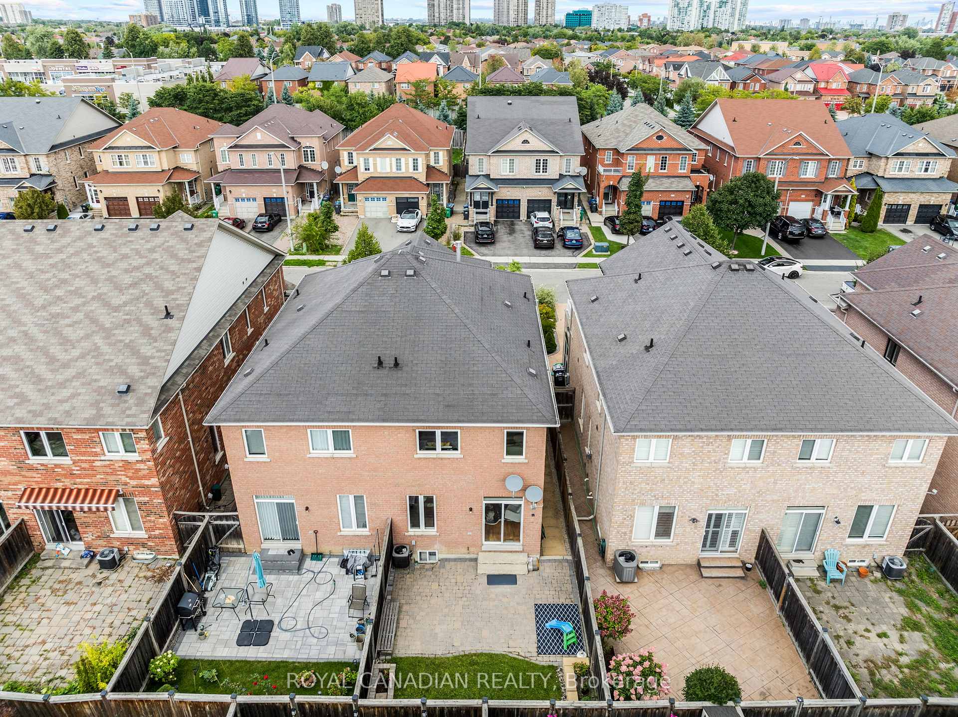 Photo 42 of 4699 Centretown Way, Mississauga, Hurontario — HOMEH