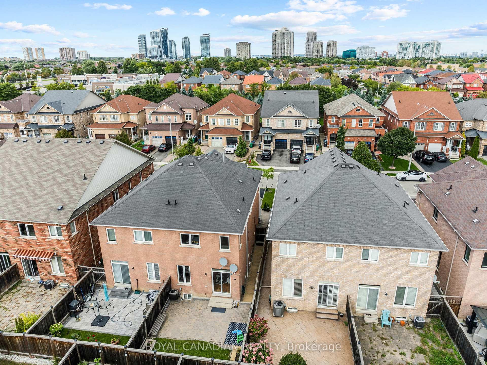 Photo 43 of 4699 Centretown Way, Mississauga, Hurontario — HOMEH