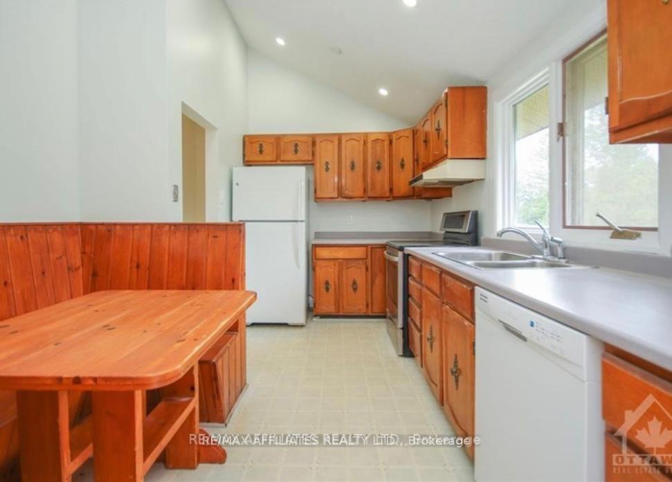 Photo 9 of 4343 Innes Road, Ottawa, Queenswood Heights South — HOMEH