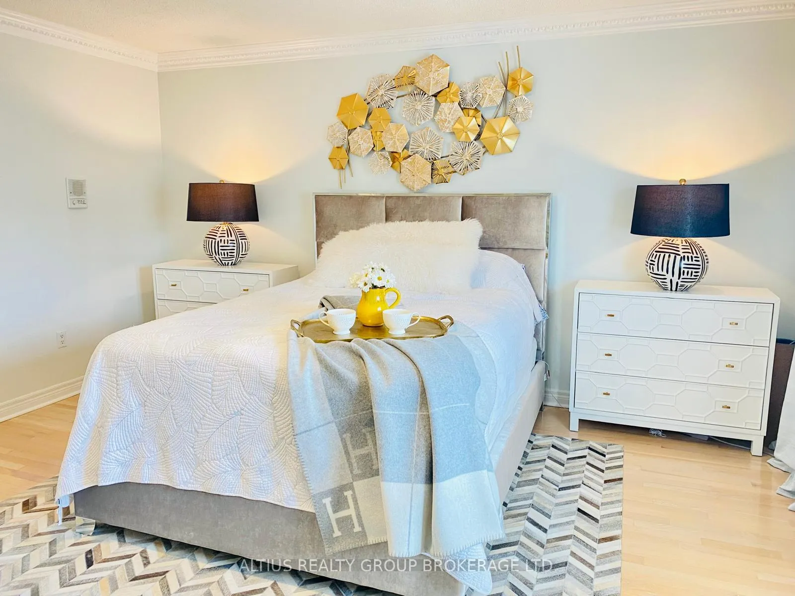 Photo 8 of Unit 9, 57 Cordoba Drive S, Vaughan, Lakeview Estates — HOMEH