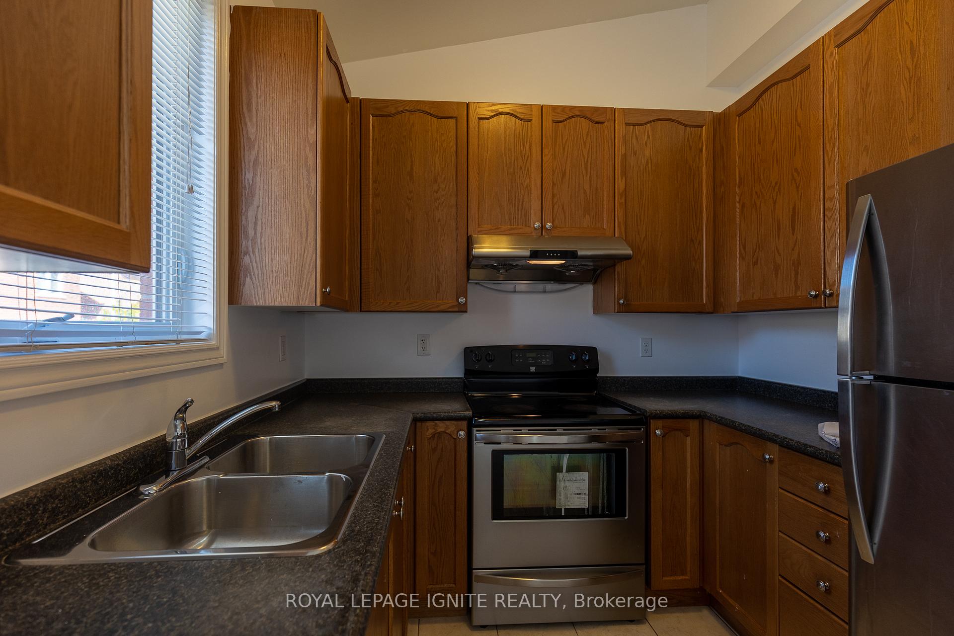 Photo 10 of 5402 Bellaggio Crescent, Mississauga, East Credit — HOMEH