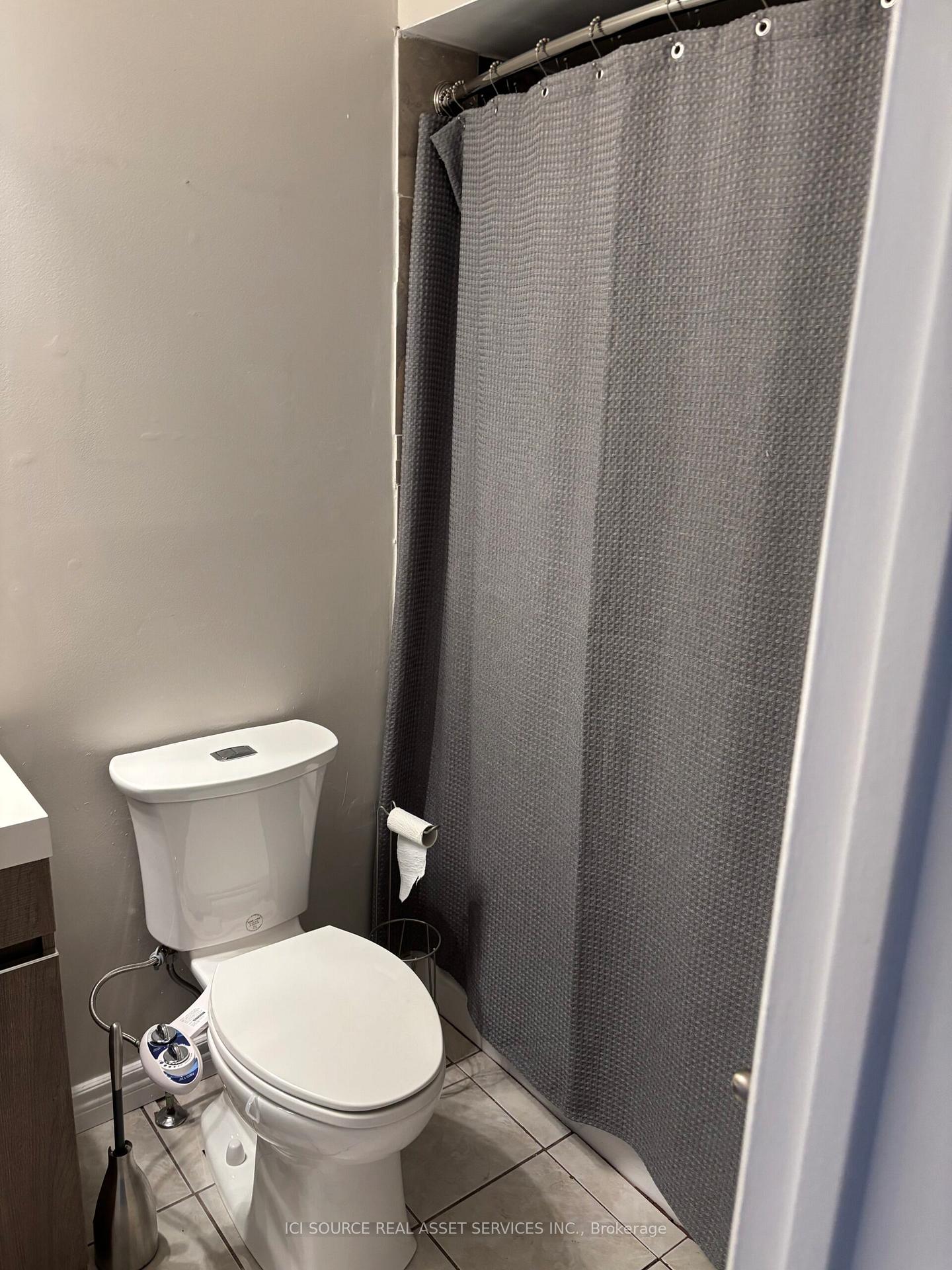 Photo 8 of 1792 Bromont Way, Ottawa, Chateauneuf — HOMEH