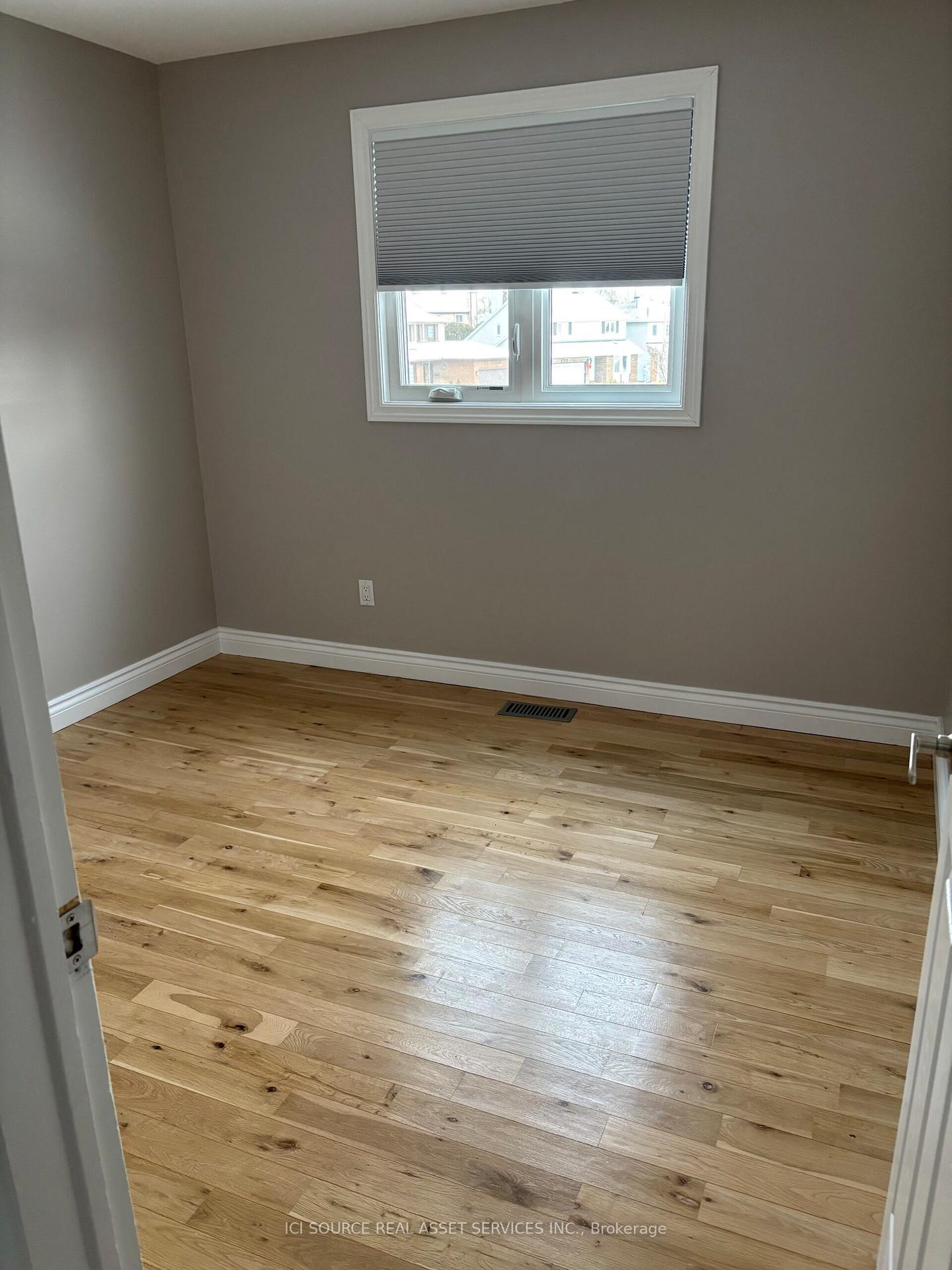 Photo 10 of 1792 Bromont Way, Ottawa, Chateauneuf — HOMEH