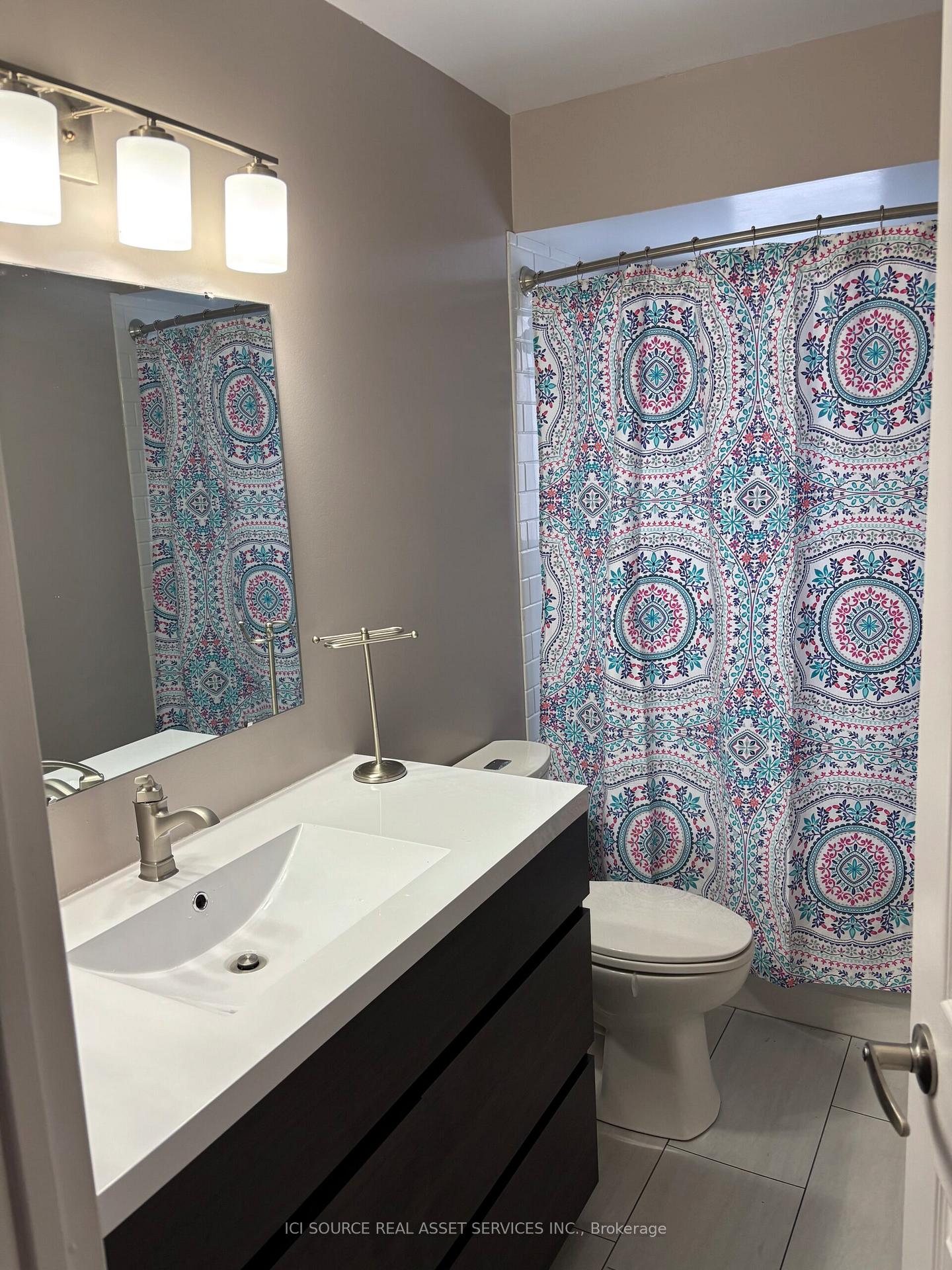 Photo 11 of 1792 Bromont Way, Ottawa, Chateauneuf — HOMEH