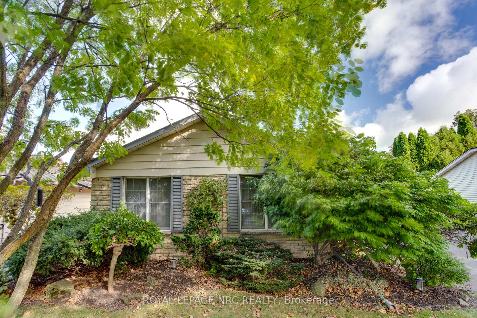 Front of 7061 Dolphin Street