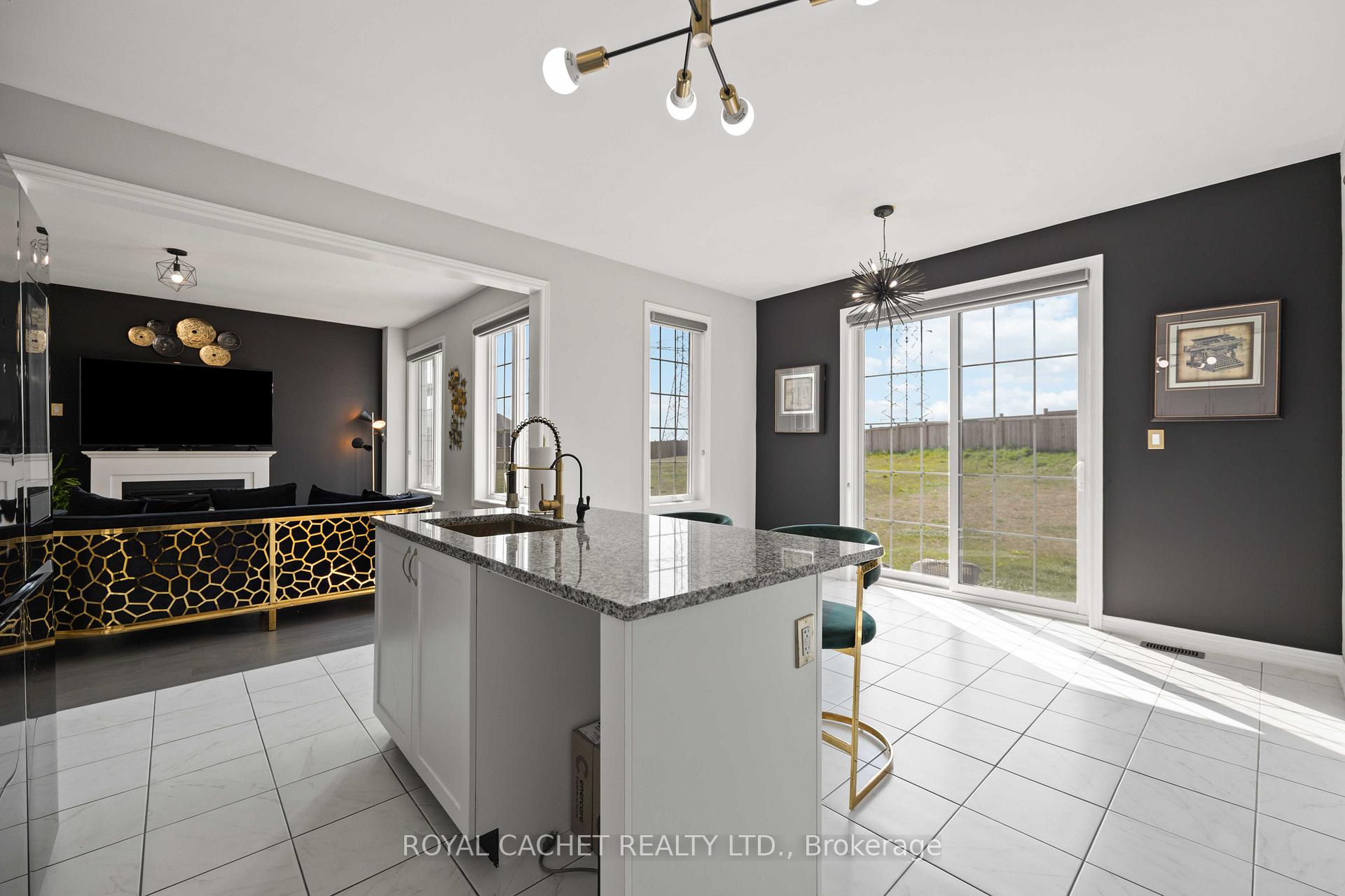 Photo 7 of 316 Windfields Farms Drive W, Oshawa, Windfields — HOMEH