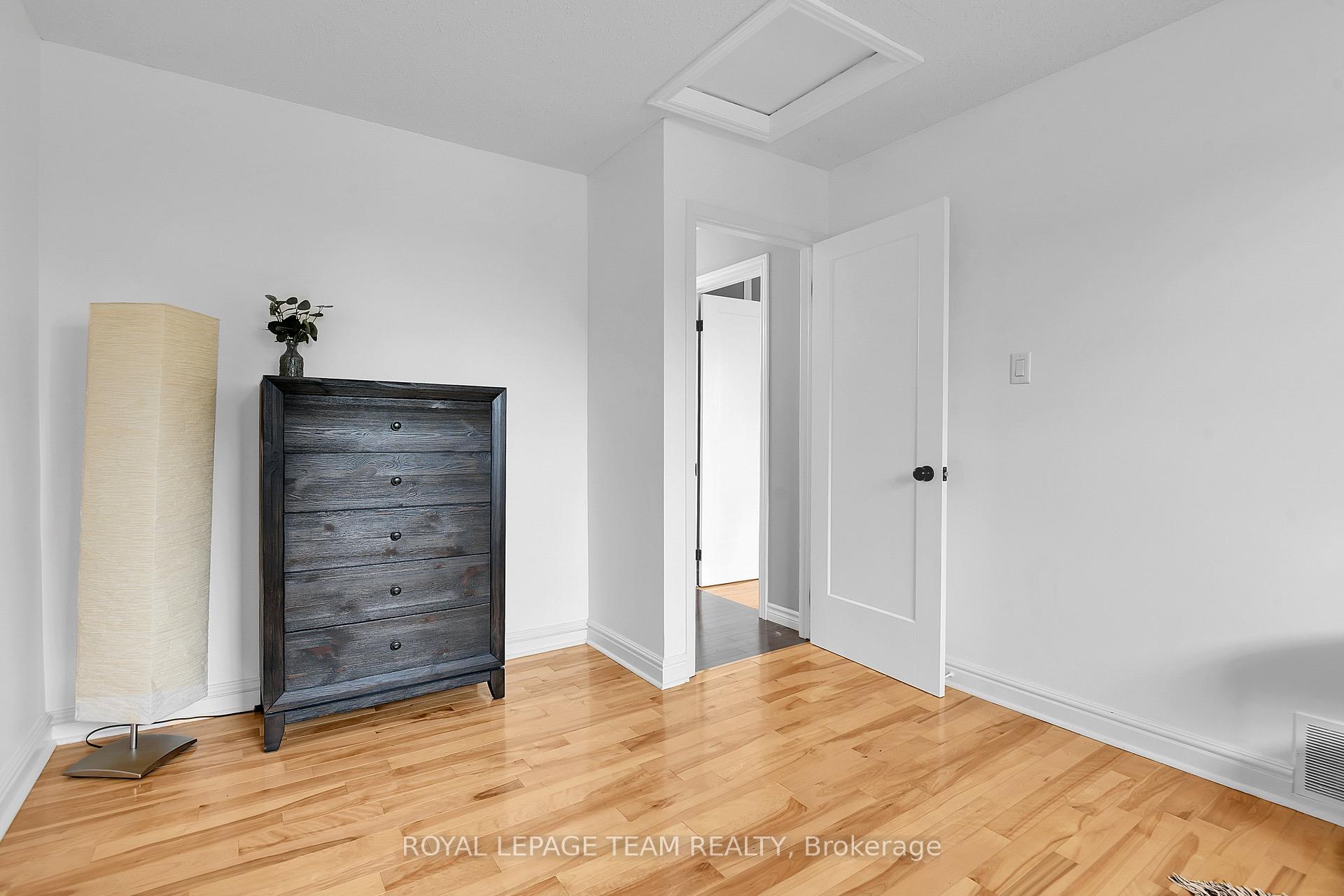 Photo 1 of 6405 St Louis Drive, Ottawa, Hiawatha Park/Convent Glen — HOMEH