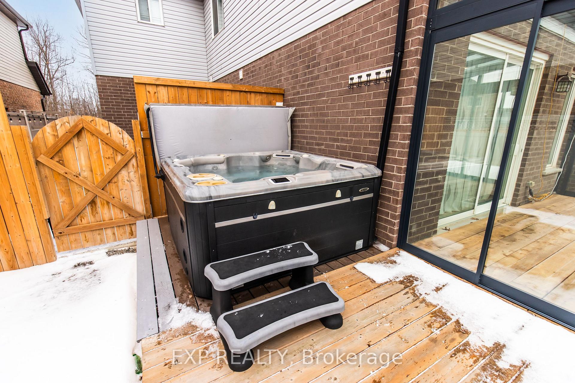 Photo 33 of 6544 Sam Iorfida Drive, Niagara Falls, Oldfield — HOMEH