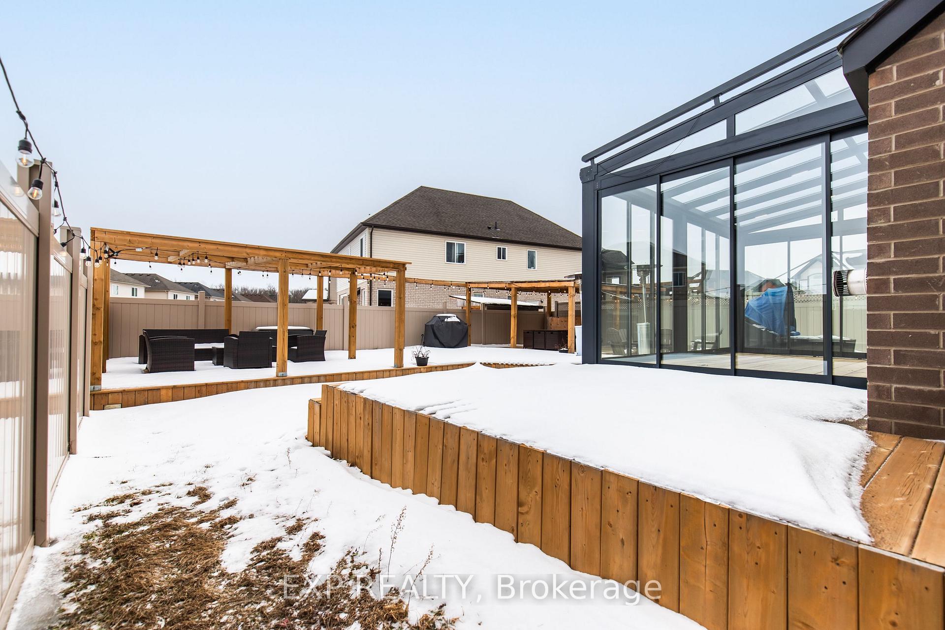 Photo 36 of 6544 Sam Iorfida Drive, Niagara Falls, Oldfield — HOMEH