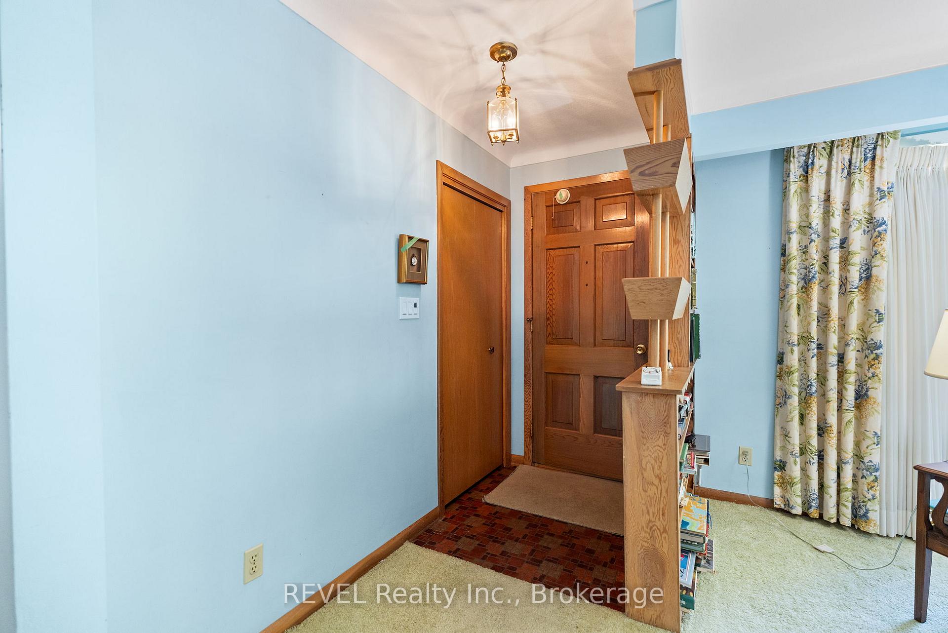 Photo 11 of 5548 Hodgson Avenue, Niagara Falls, Ascot — HOMEH