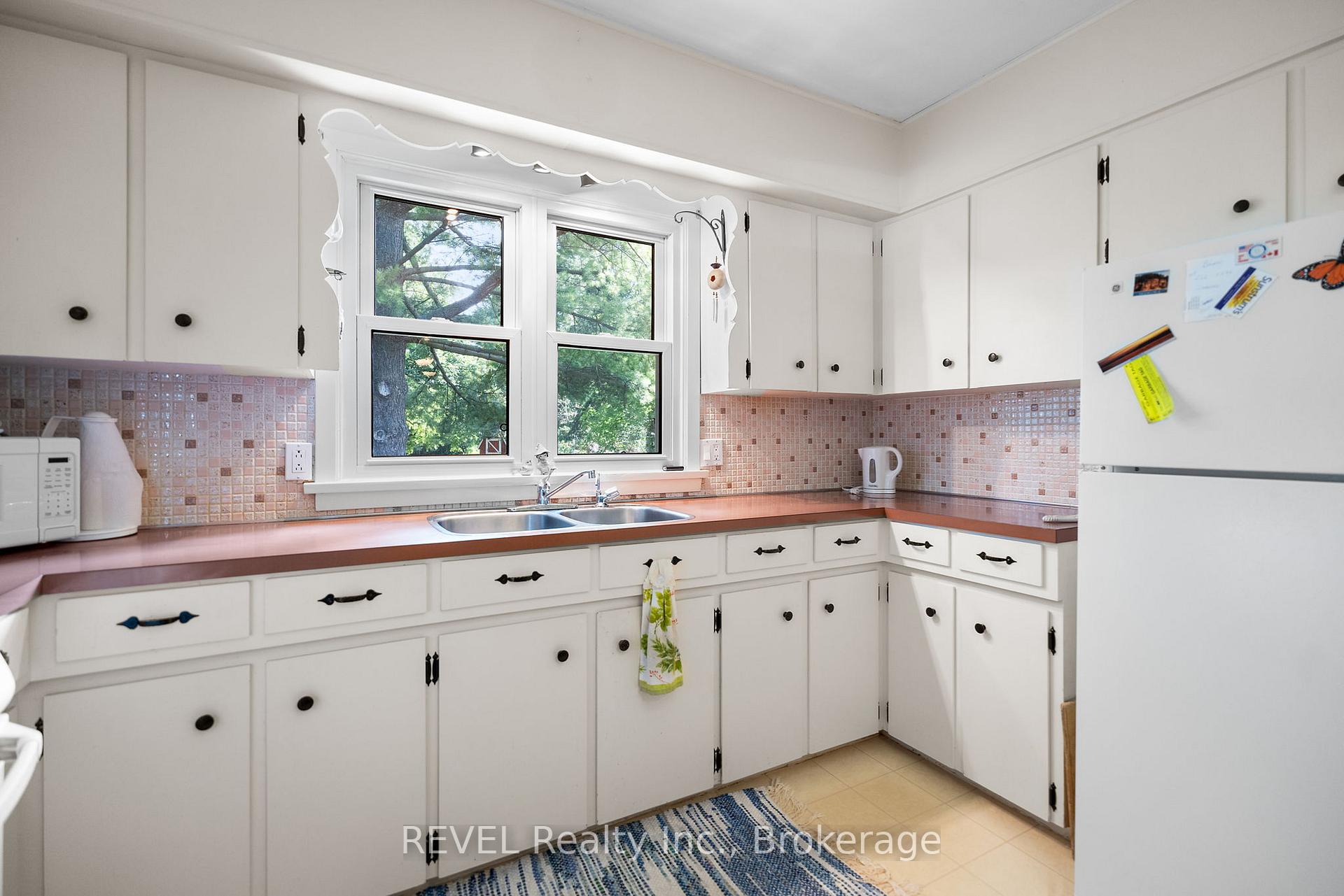 Photo 18 of 5548 Hodgson Avenue, Niagara Falls, Ascot — HOMEH