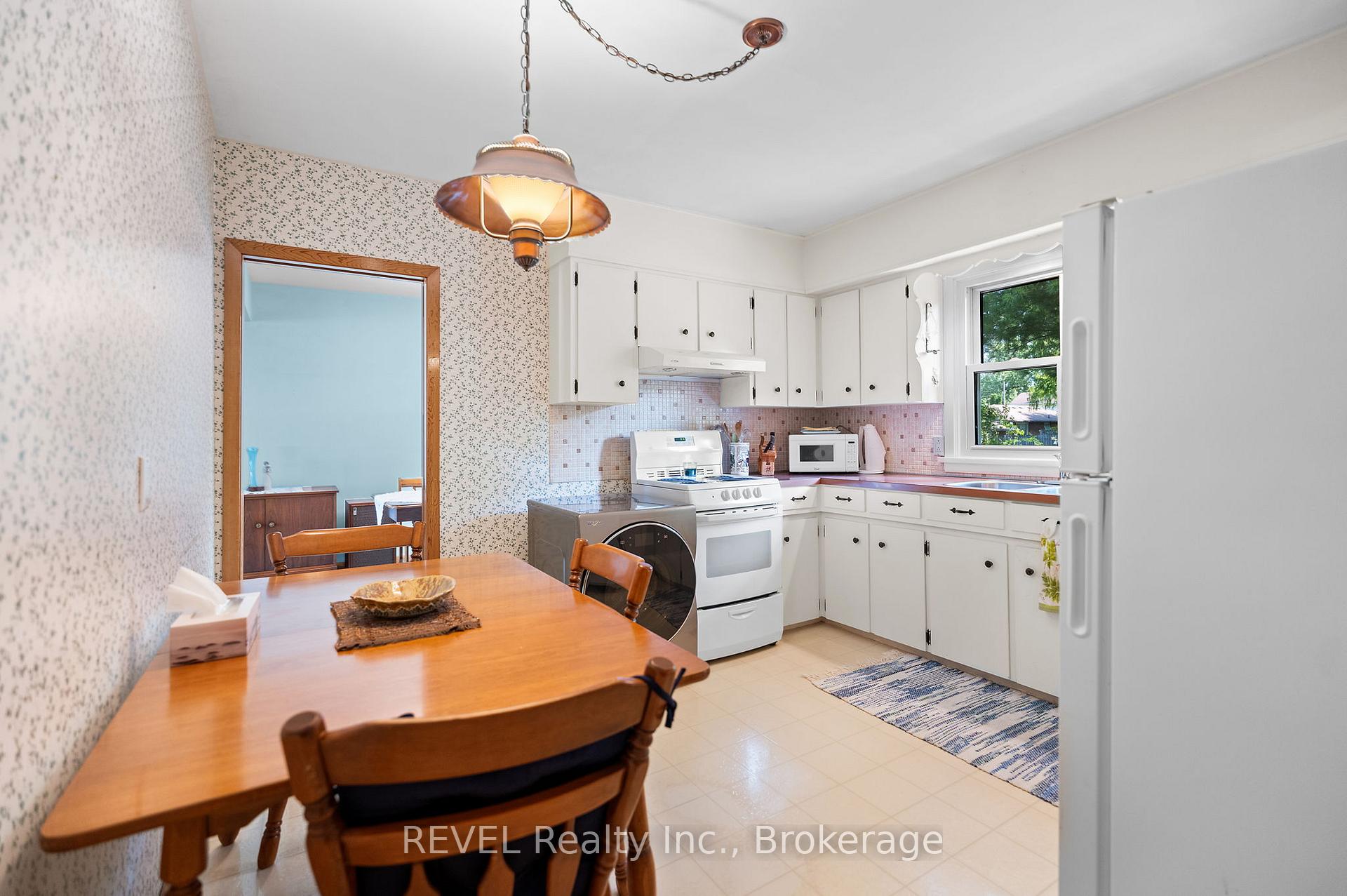 Photo 21 of 5548 Hodgson Avenue, Niagara Falls, Ascot — HOMEH