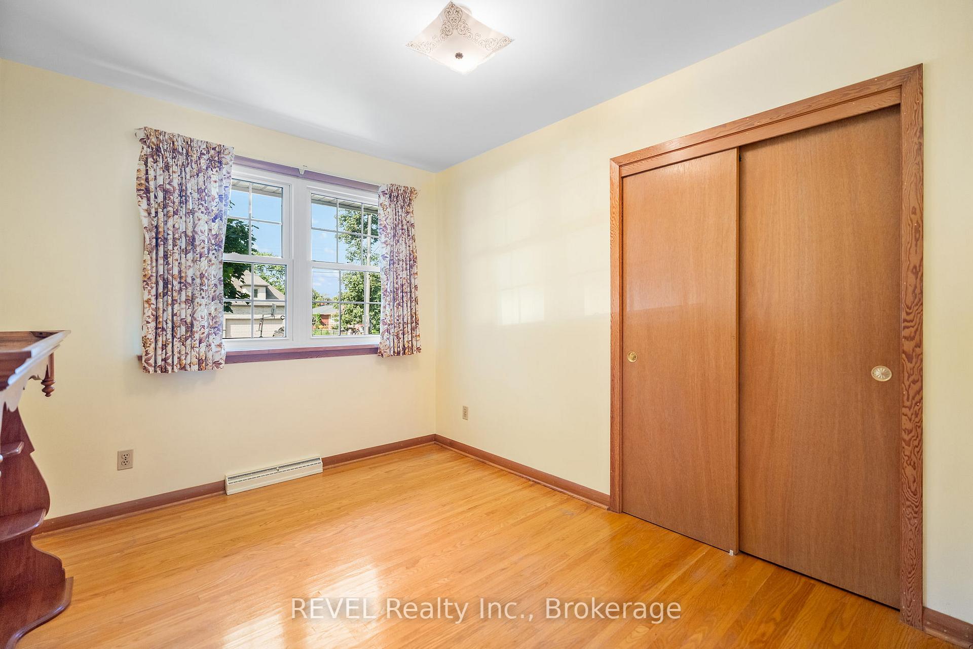Photo 24 of 5548 Hodgson Avenue, Niagara Falls, Ascot — HOMEH