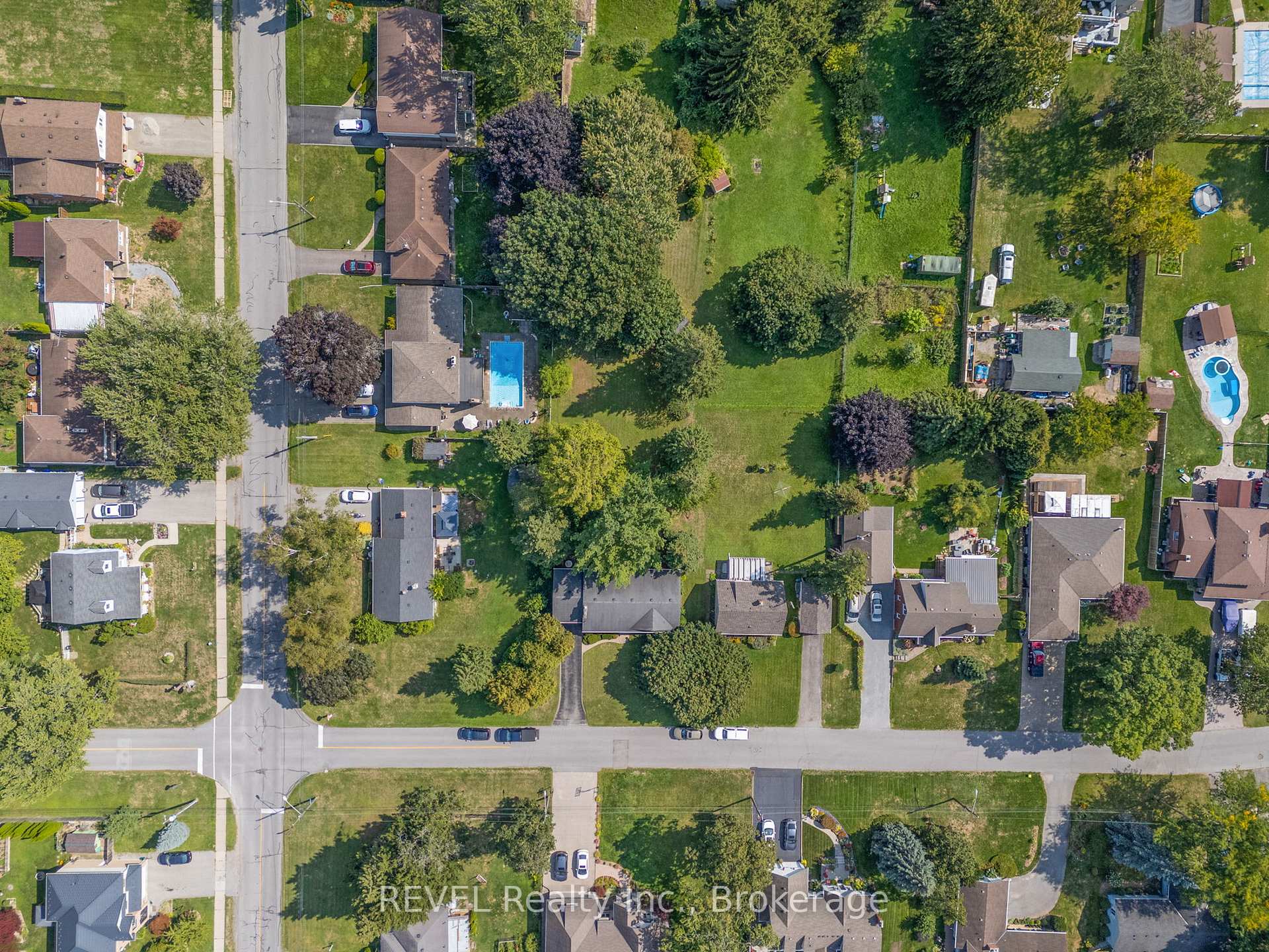 Photo 42 of 5548 Hodgson Avenue, Niagara Falls, Ascot — HOMEH