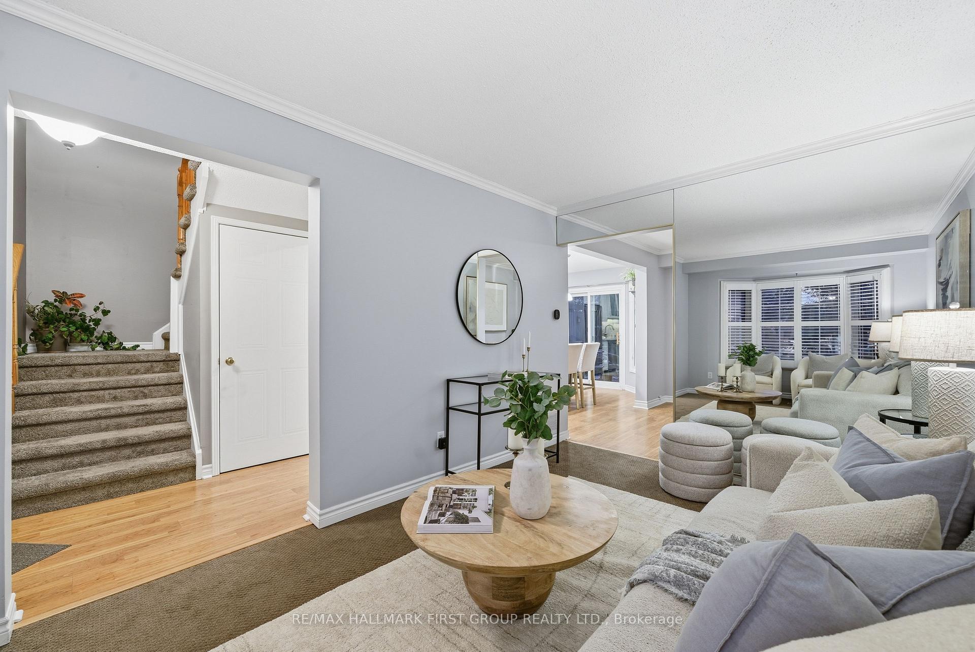 Photo 4 of 858 Bennett Court, Oshawa, Pinecrest — HOMEH