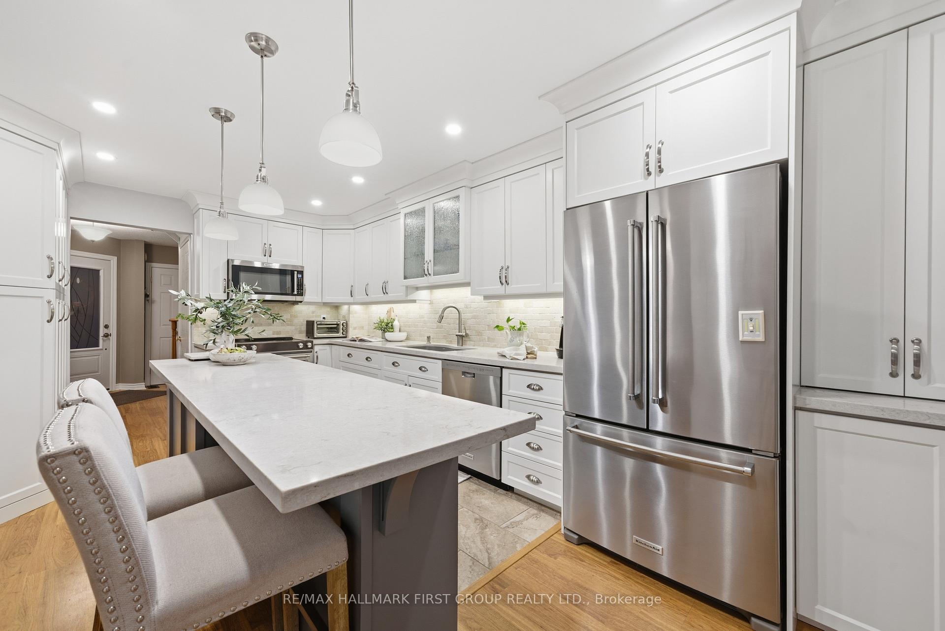 Photo 15 of 858 Bennett Court, Oshawa, Pinecrest — HOMEH