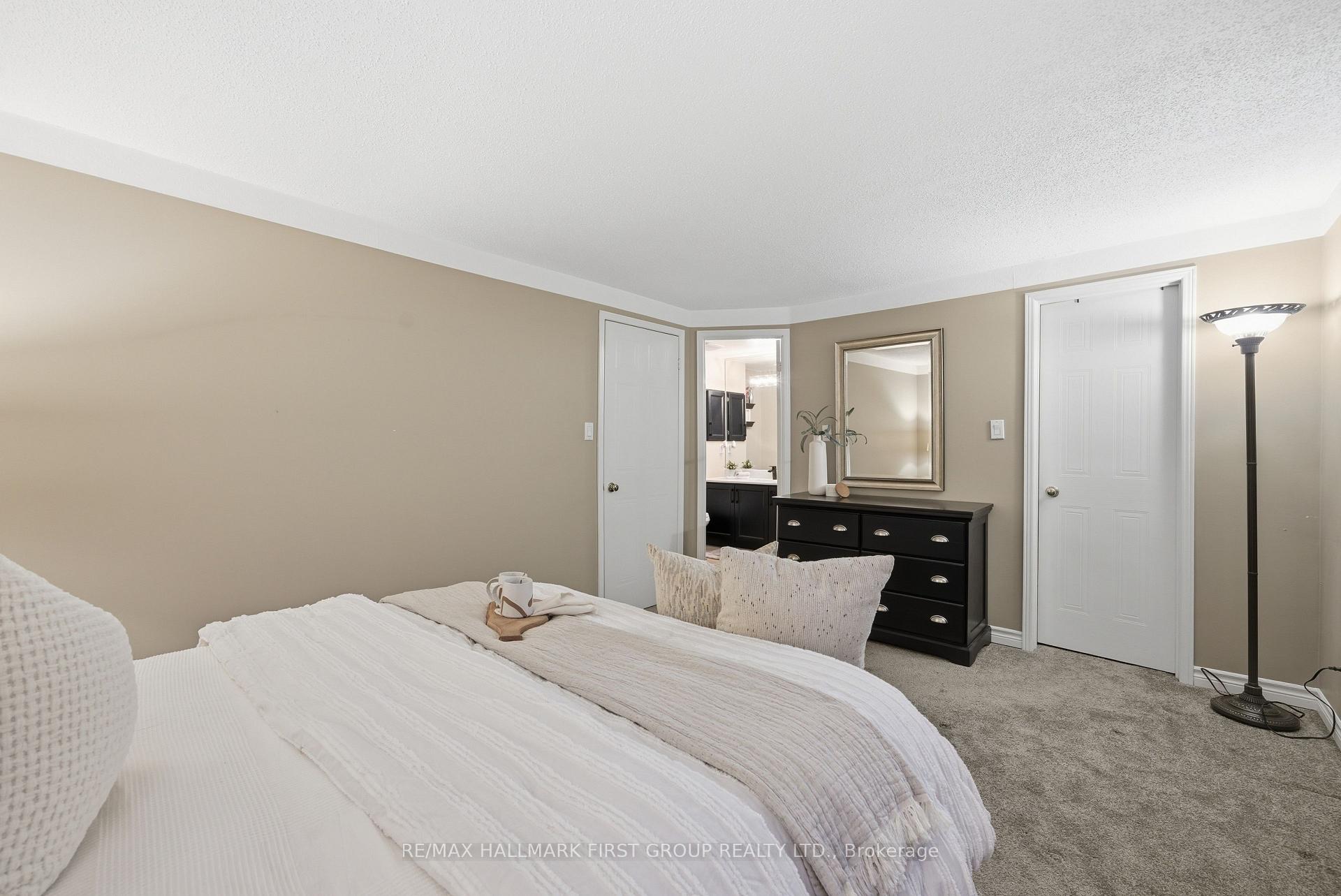 Photo 18 of 858 Bennett Court, Oshawa, Pinecrest — HOMEH
