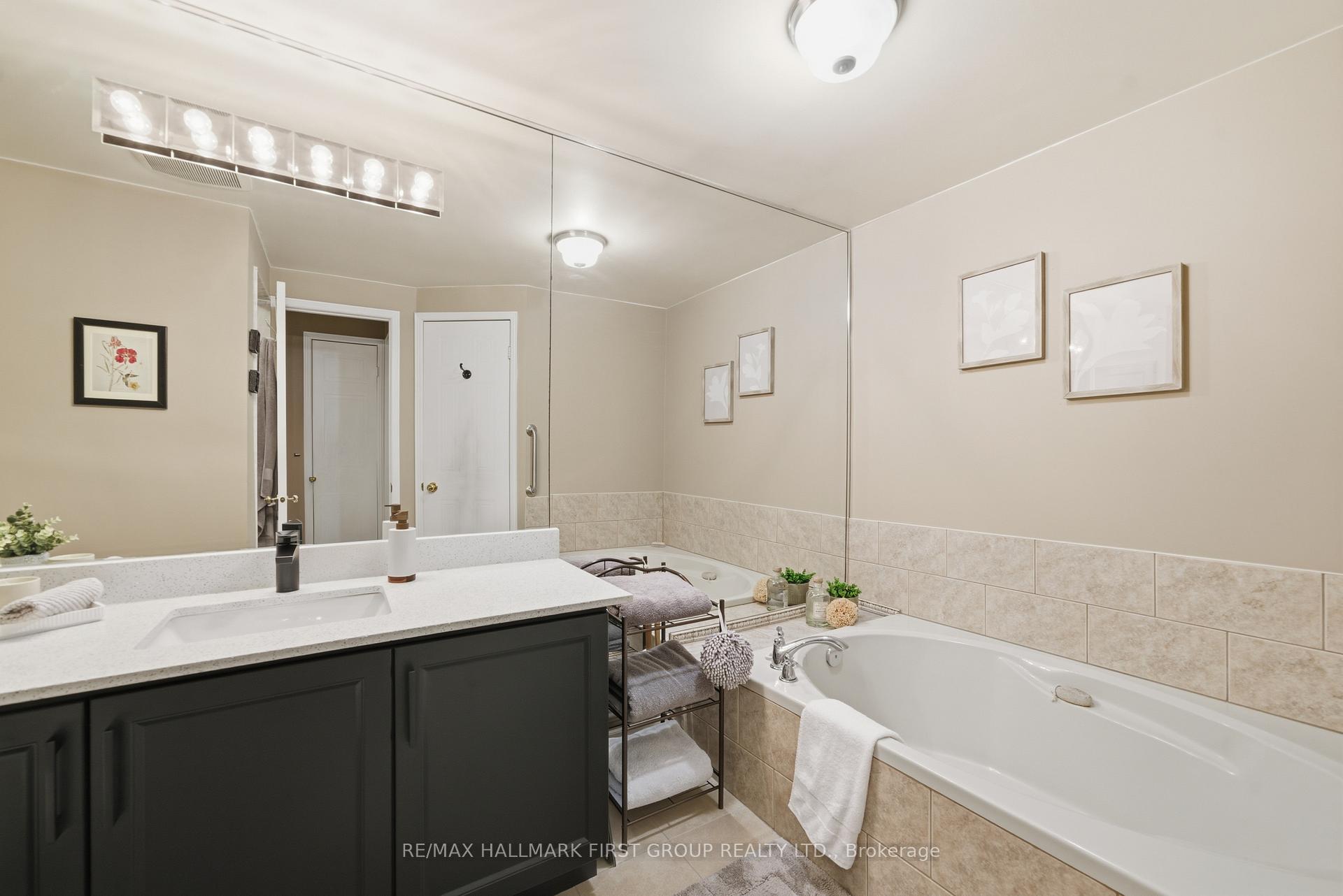 Photo 19 of 858 Bennett Court, Oshawa, Pinecrest — HOMEH