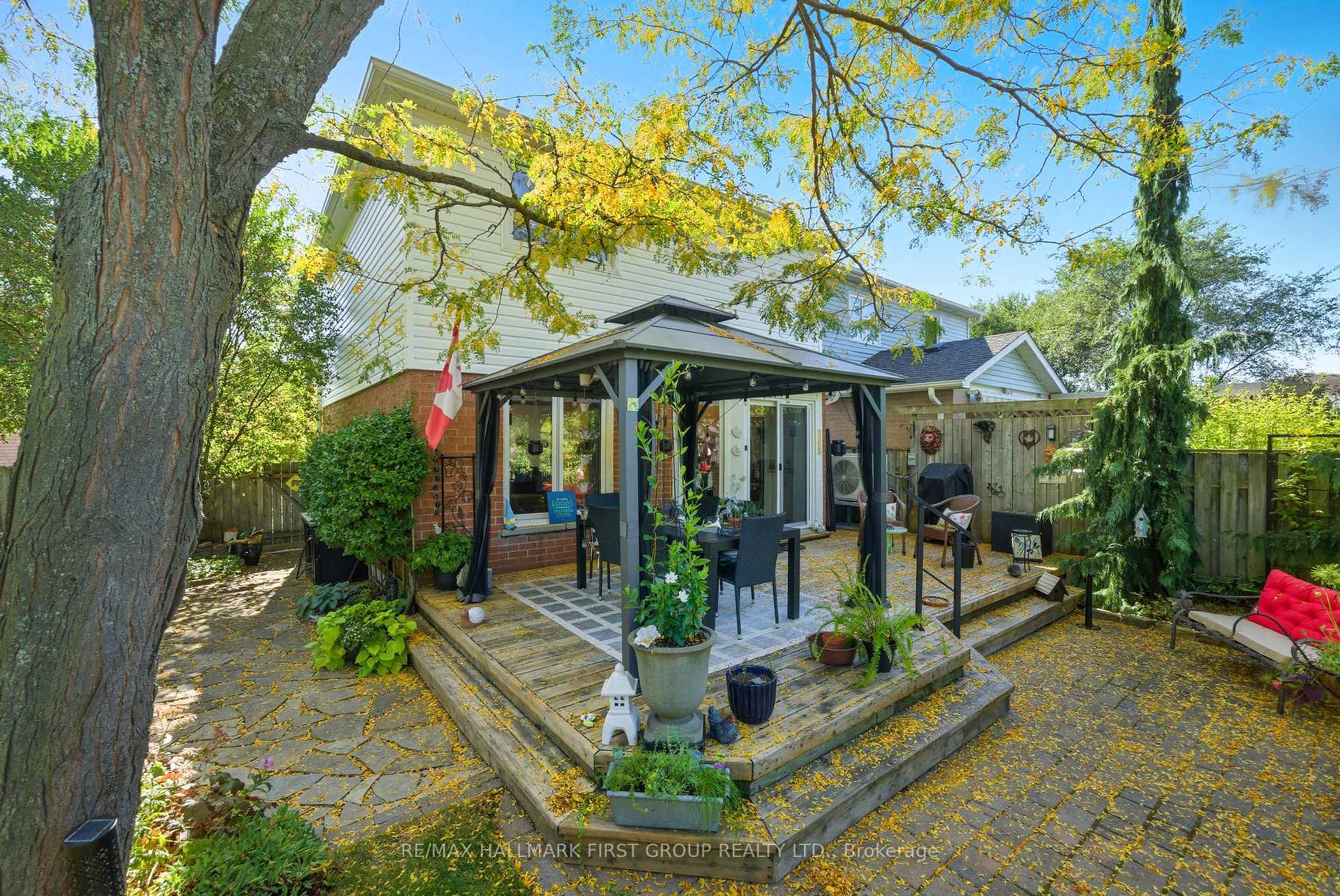 Photo 31 of 858 Bennett Court, Oshawa, Pinecrest — HOMEH