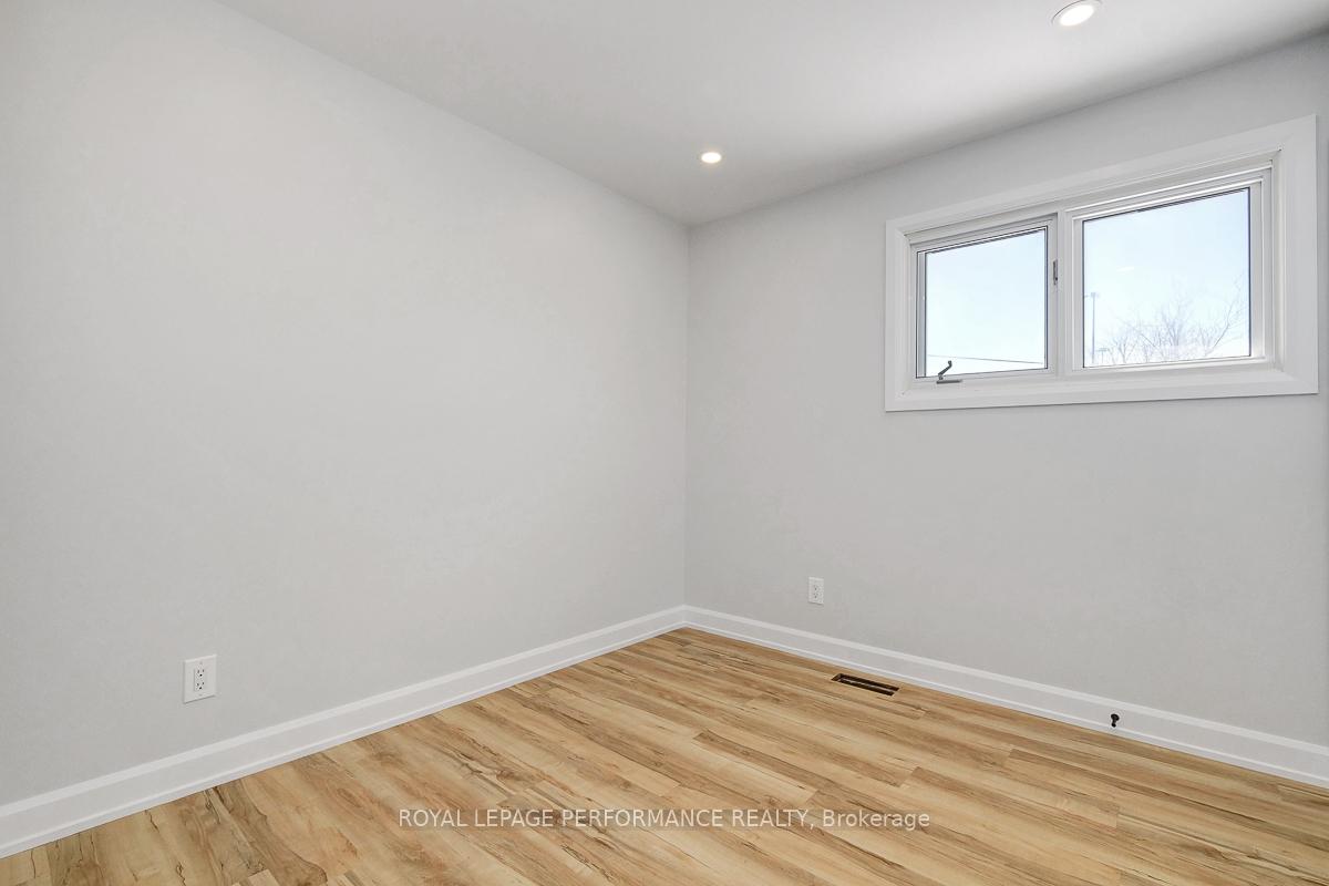 Photo 7 of Unit A, 882 Balsam Drive, Ottawa, Chatelaine Village — HOMEH