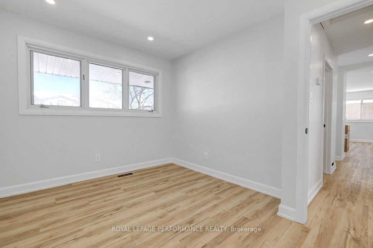 Photo 8 of Unit A, 882 Balsam Drive, Ottawa, Chatelaine Village — HOMEH