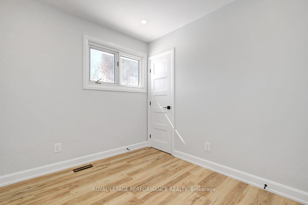 Photo 11 of Unit A, 882 Balsam Drive, Ottawa, Chatelaine Village — HOMEH