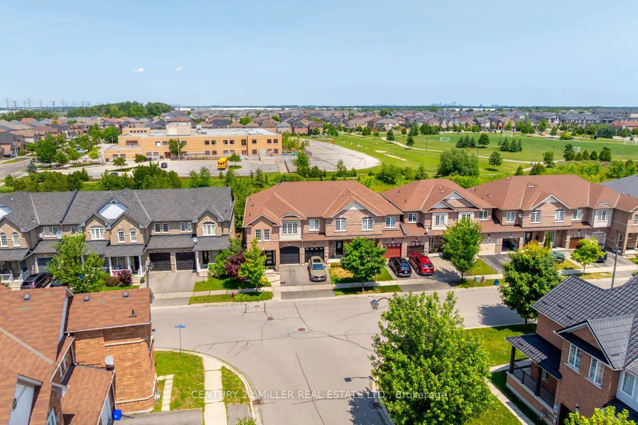 Photo 20 of 317 Hobbs Crescent, Milton, Clarke — HOMEH