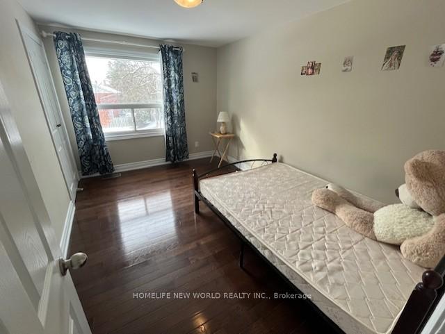 Photo 3 of 39 Walkerton Drive, Markham, Bullock — HOMEH